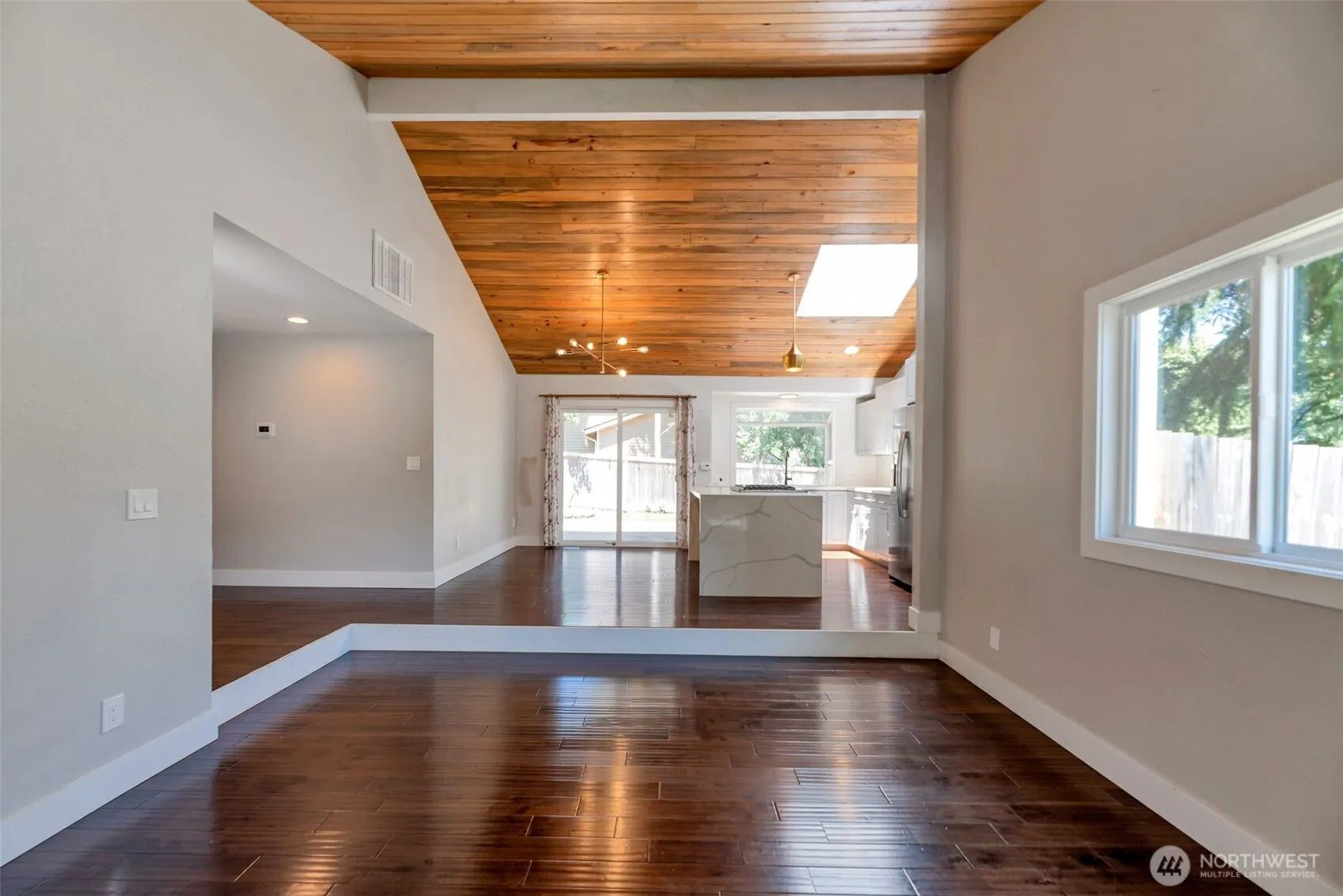 Property photo for 22826 Ne 21st Place, Sammamish photo 5