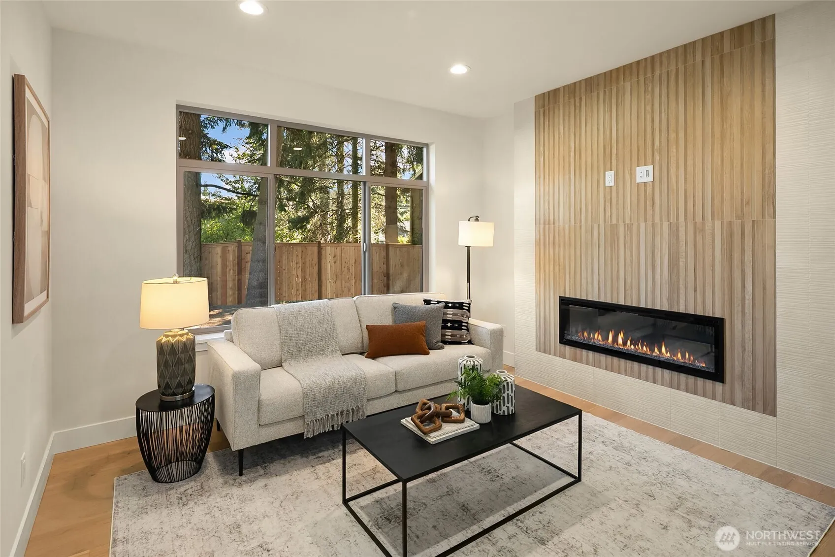 Property photo for 13121 Ne 103rd Place, Kirkland photo 3