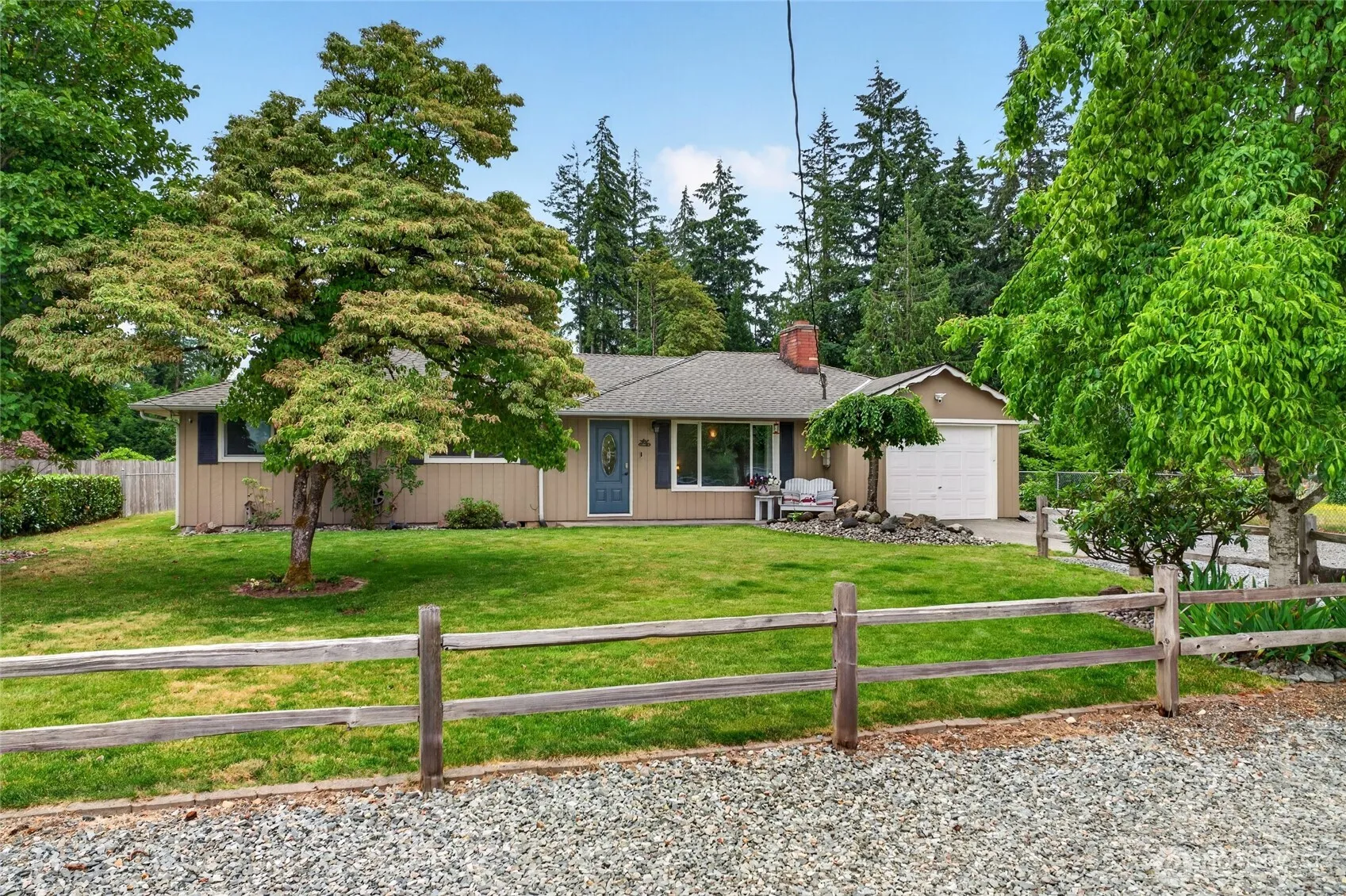 Property photo for 10521 50th Avenue E, Tacoma photo 3
