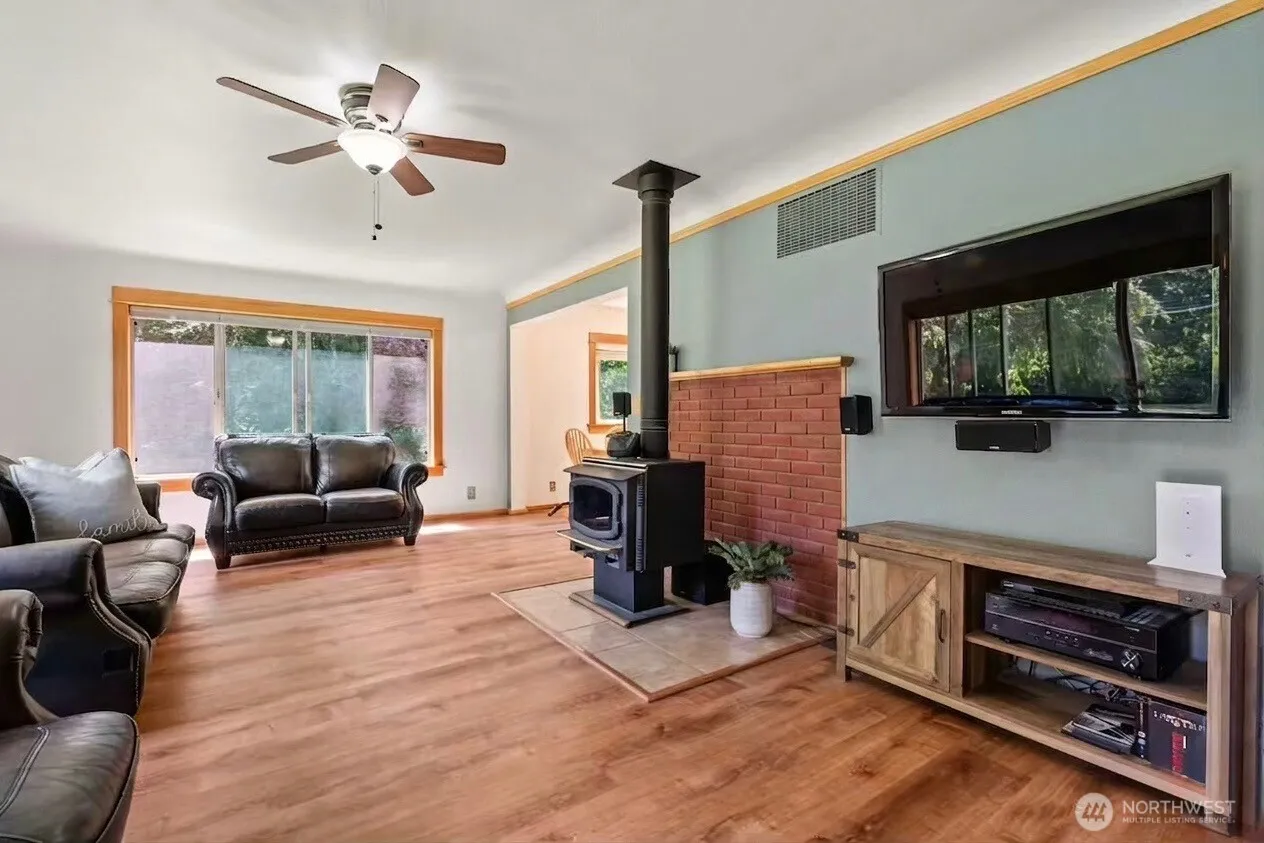Property photo for 9281 Stein Road, Custer photo 5