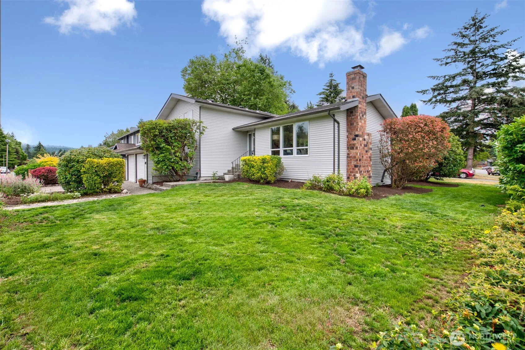 Property photo for 4303 Ne 24th Street, Renton photo 2