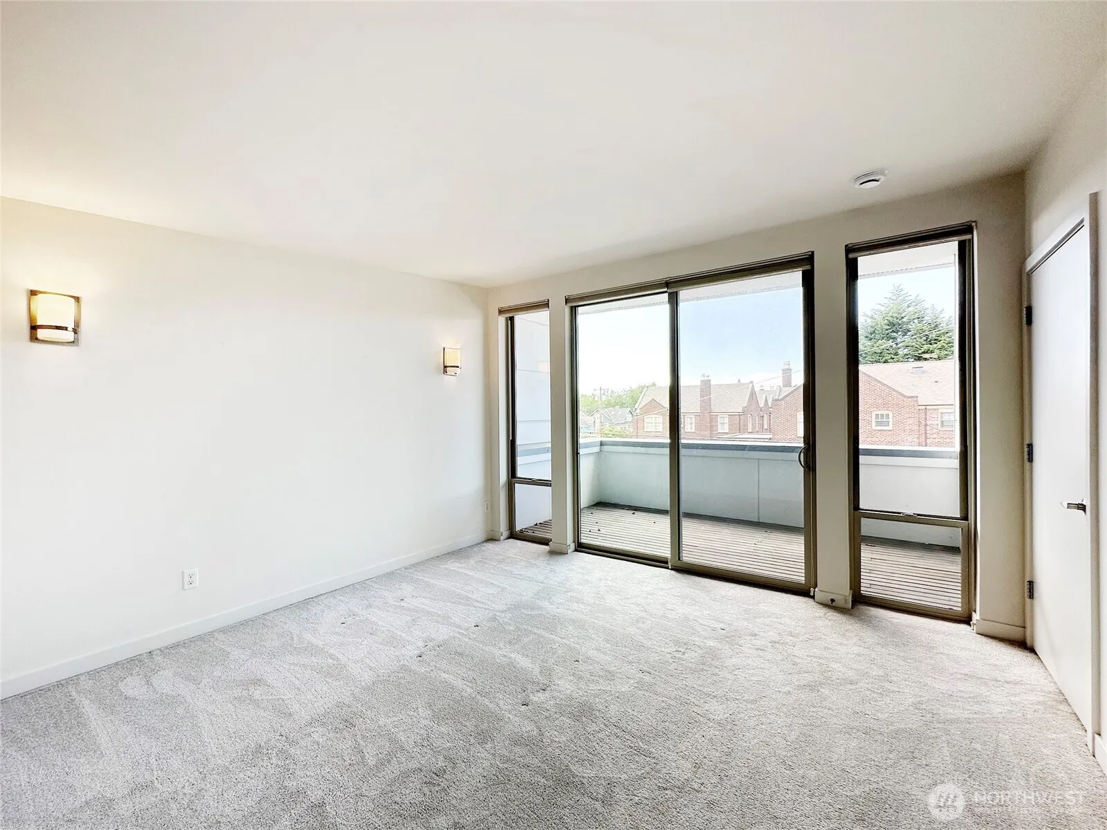 Property photo for 4812 Linden Avenue N, Seattle photo 4