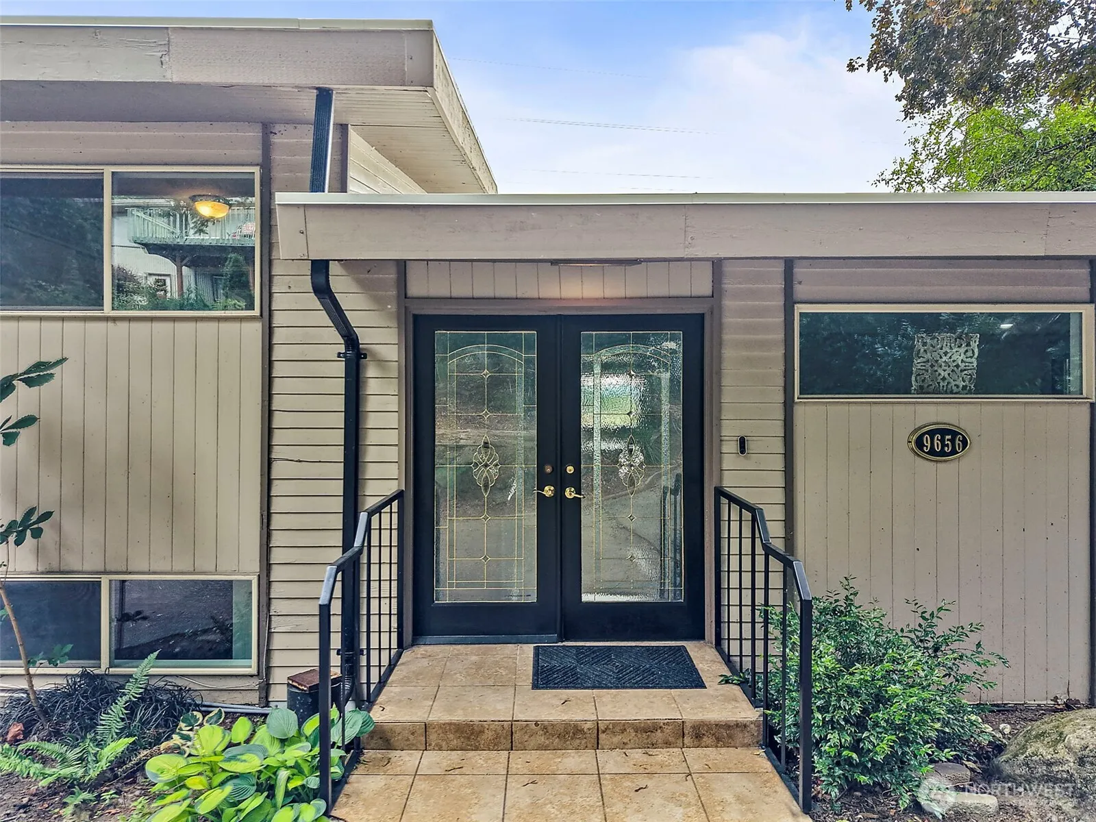 Property photo for 9656 Beacon Avenue S, Seattle photo 3