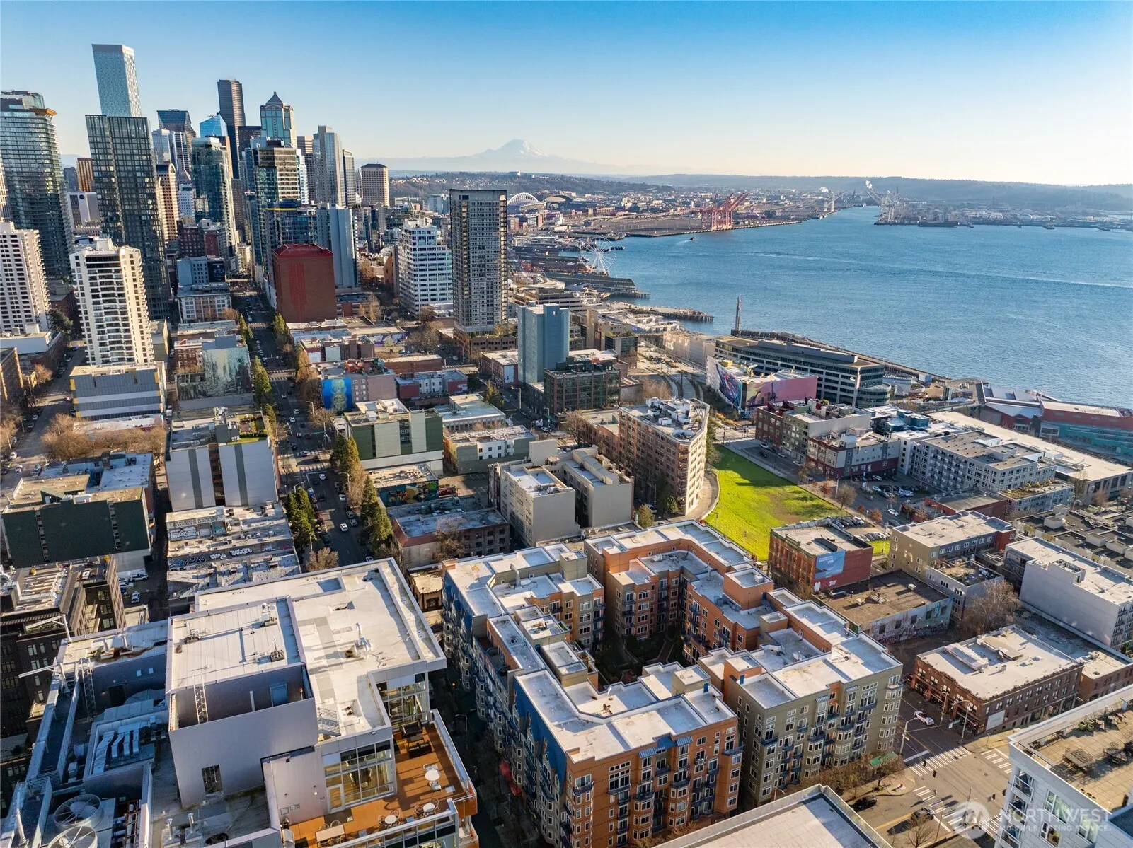 Property photo for 2415 2nd Avenue #432, Seattle photo 2