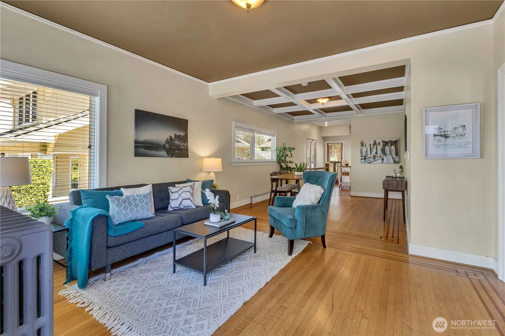 Property photo for 2204 3rd Avenue W, Seattle photo 4