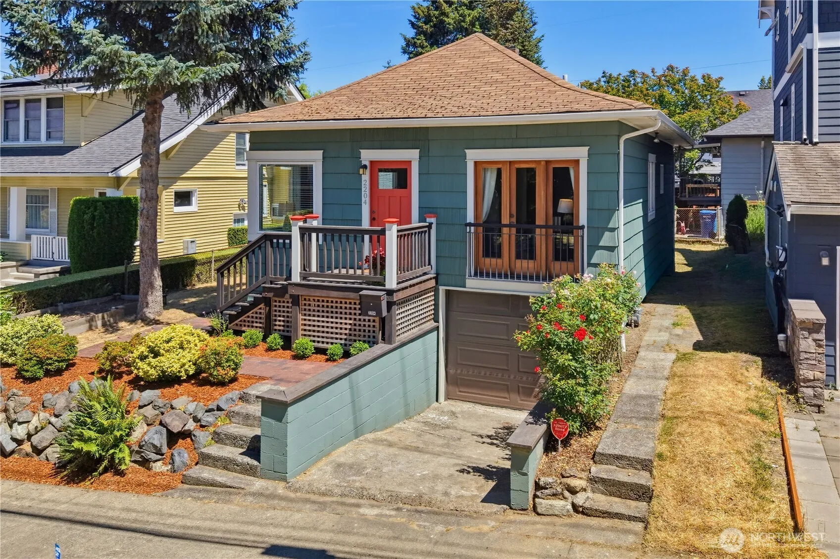 Property photo for 2204 3rd Avenue W, Seattle