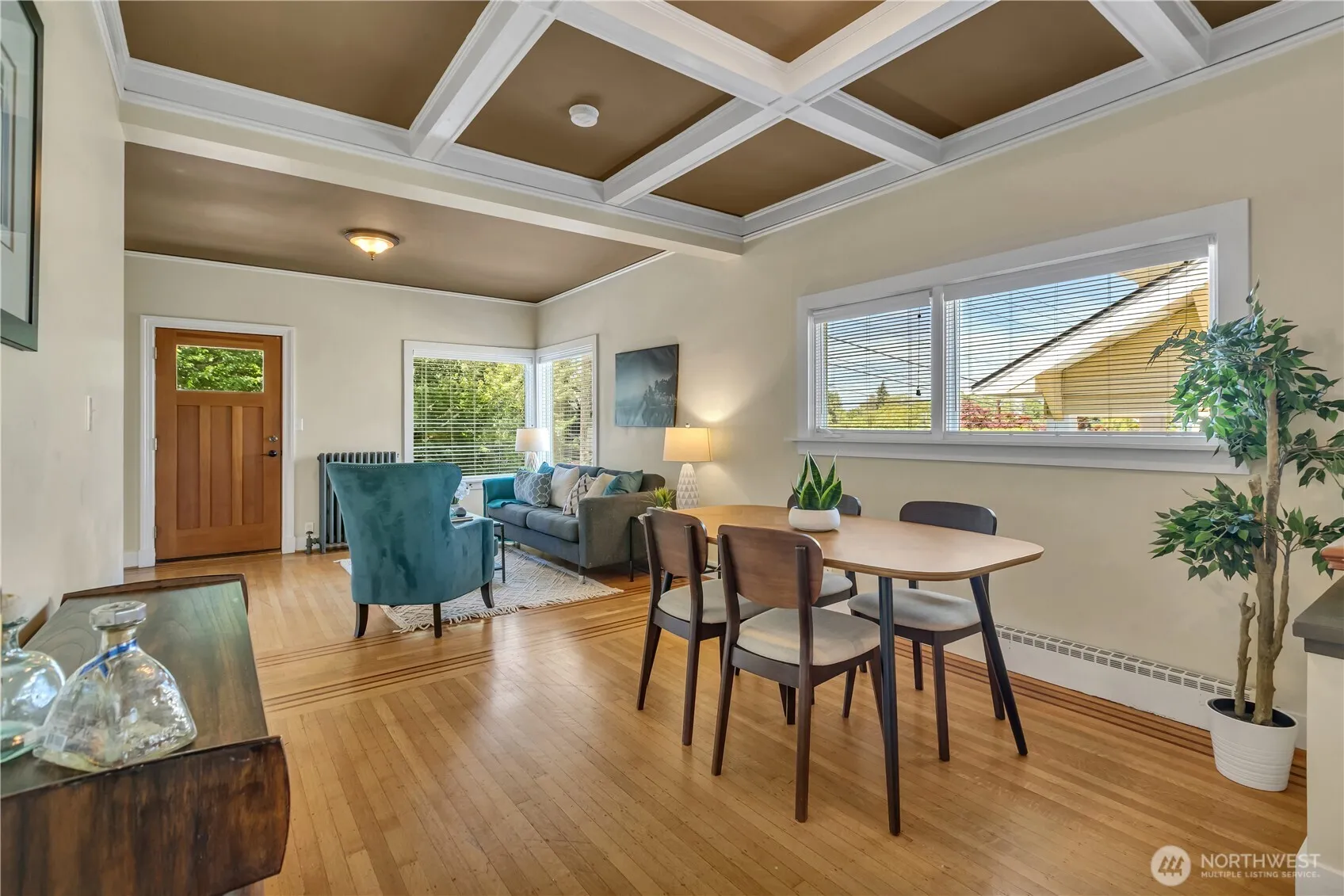Property photo for 2204 3rd Avenue W, Seattle photo 2