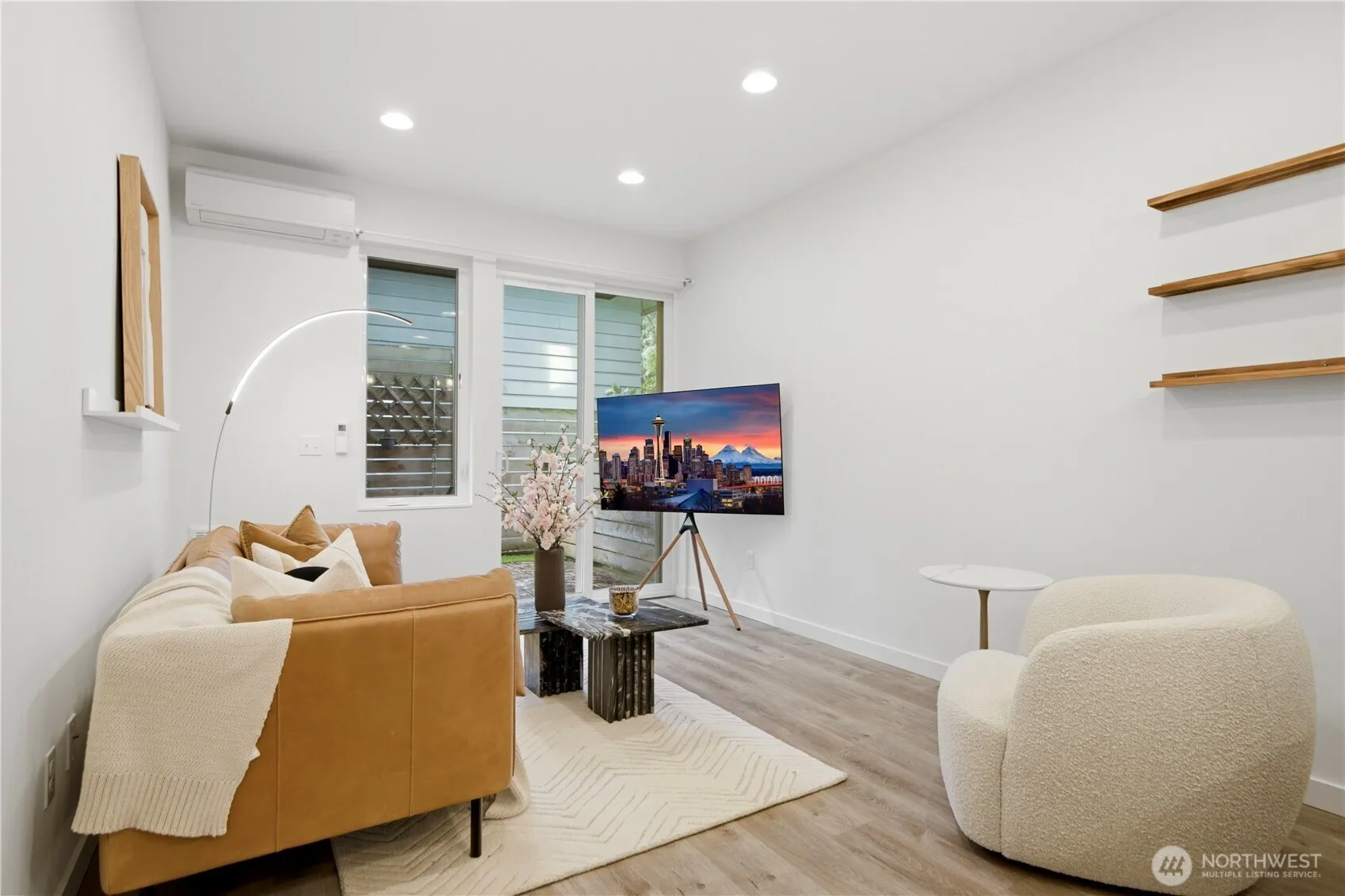 Property photo for 14013 Greenwood Avenue N #f, Seattle photo 5