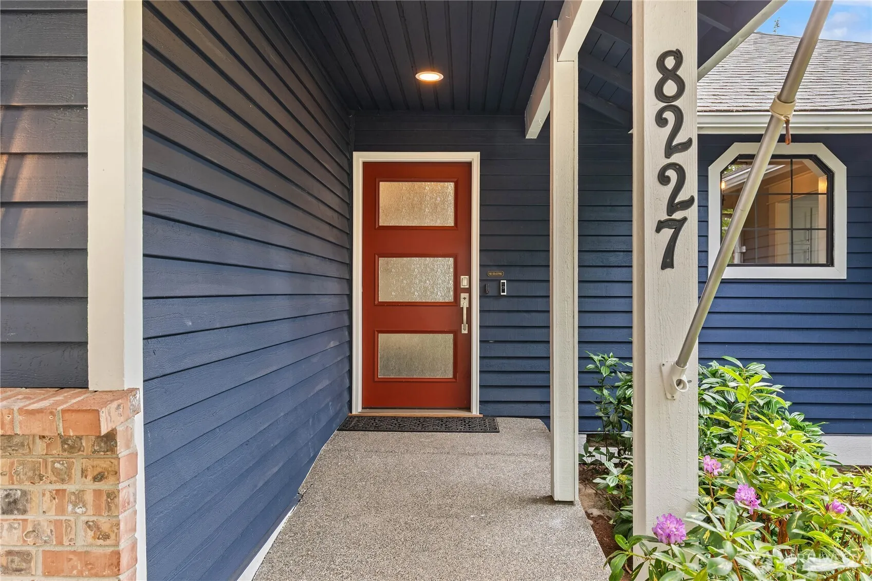 Property photo for 8227 Ne 166th Street, Kenmore photo 3