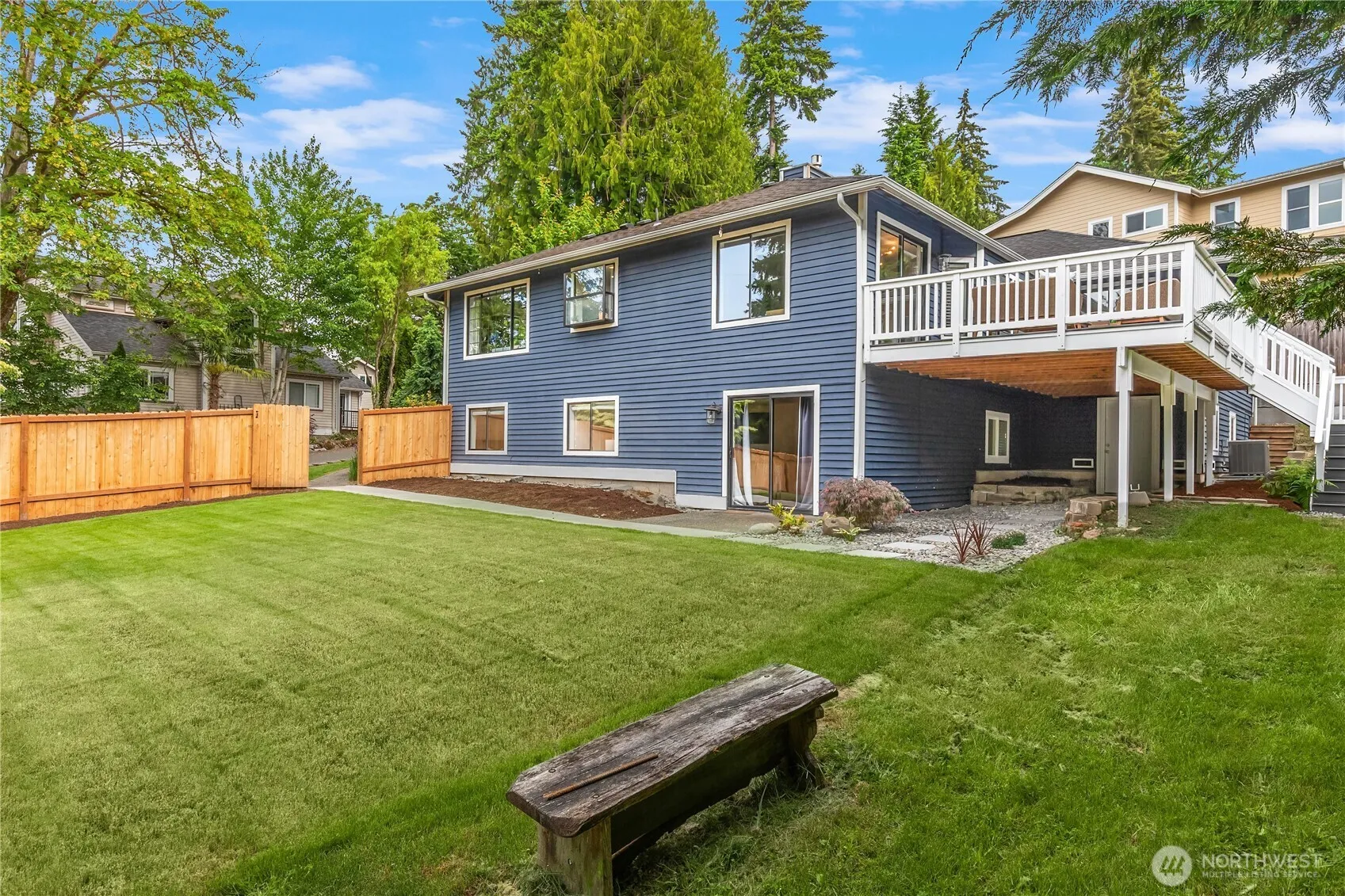 Property photo for 8227 Ne 166th Street, Kenmore photo 2