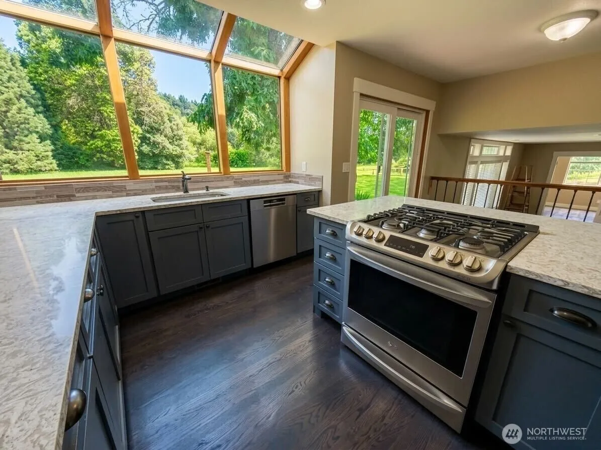 Property photo for 20611 Se 135th Street, Issaquah photo 2