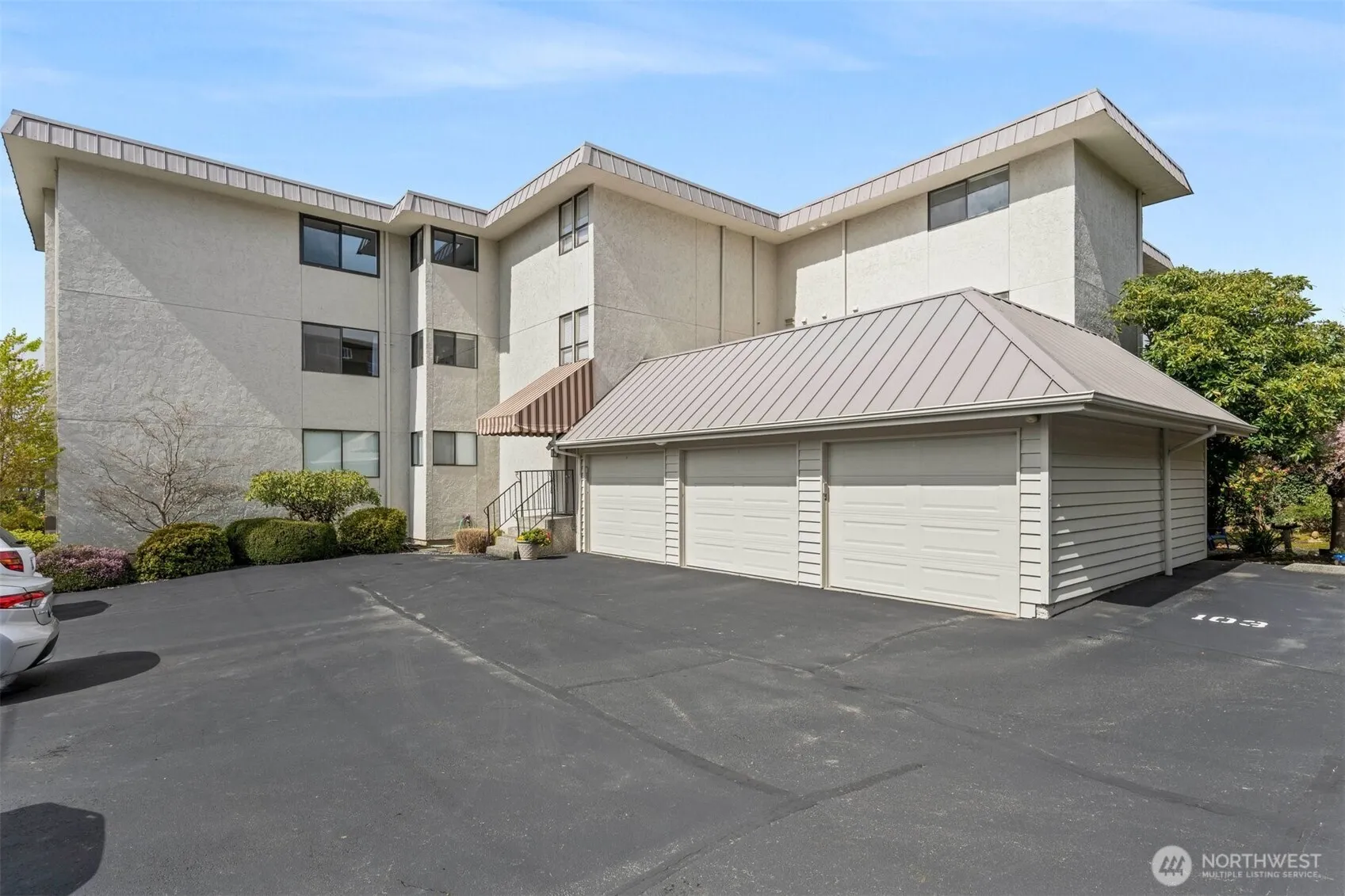 Property photo for 217 Alder Street #101, Edmonds photo 3