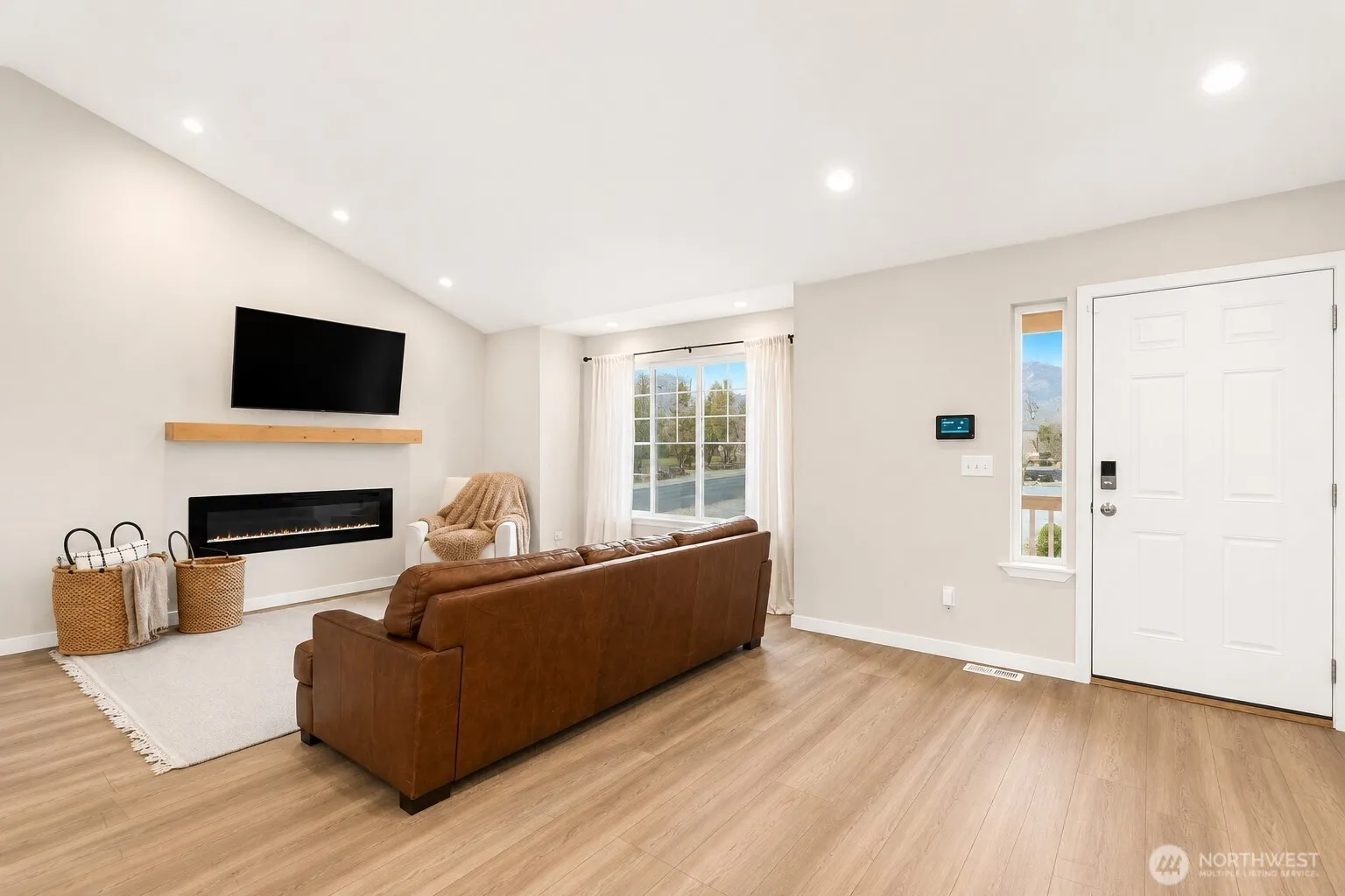 Property photo for 576 Saddle Rock Loop, Wenatchee photo 4