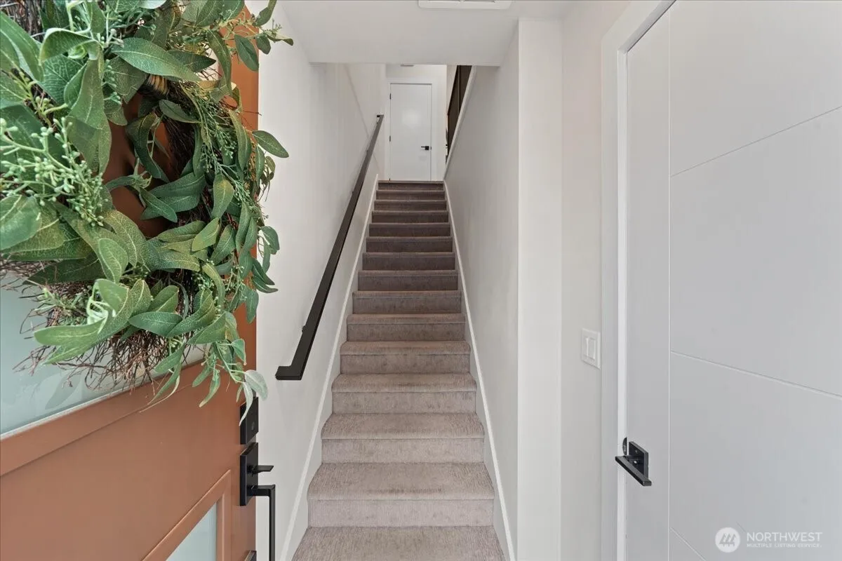 Property photo for 17335 90th Drive Ne #b, Bothell photo 3