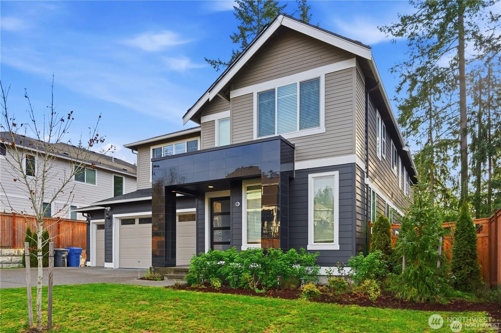 Property photo for 6563 Se 8th Place, Renton photo 3