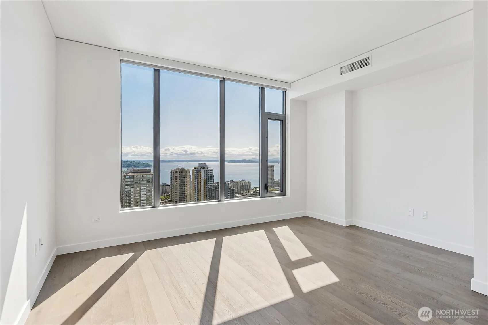 Property photo for 2510 6th Avenue #2905, Seattle photo 5
