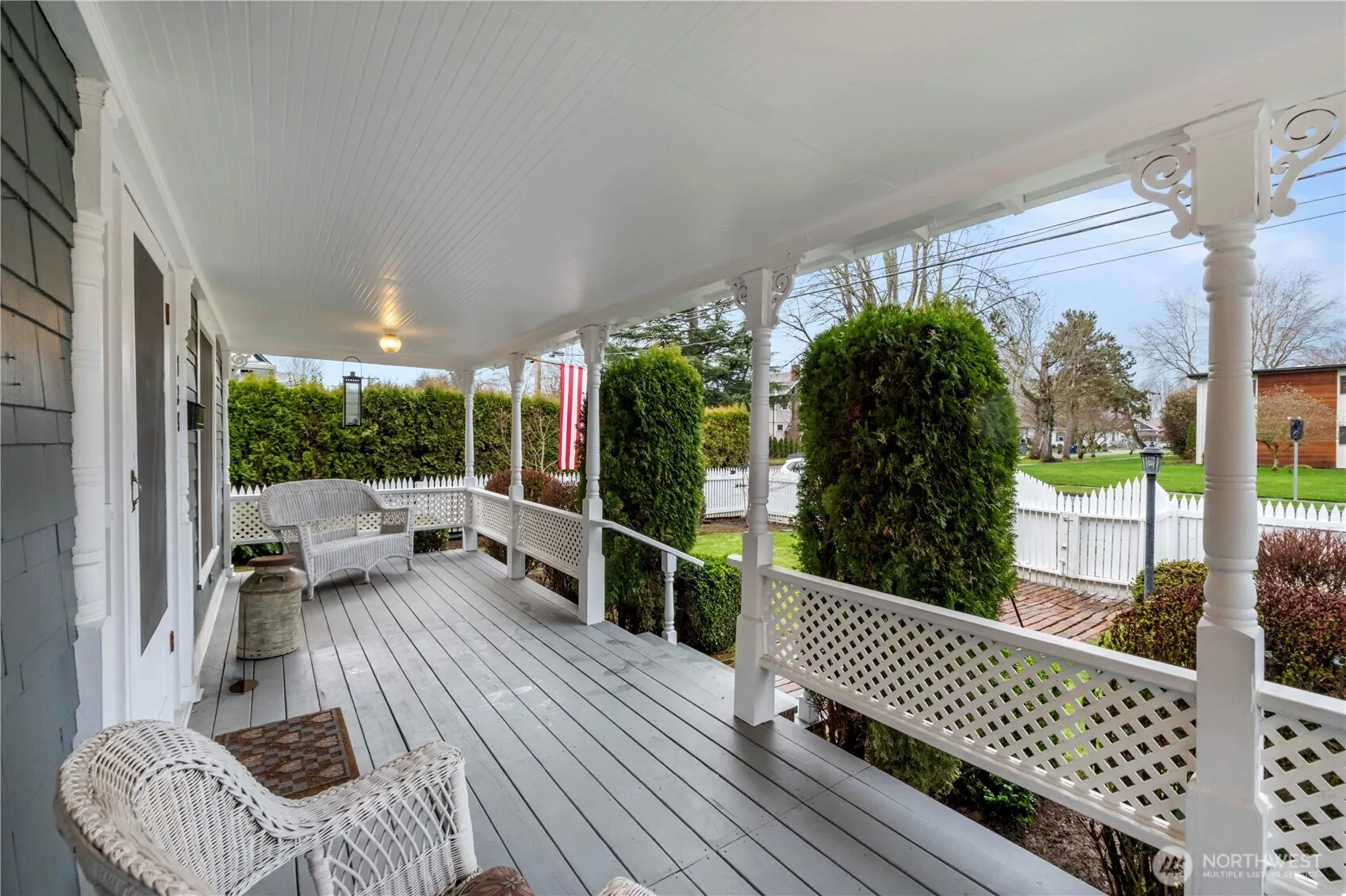 Property photo for 128 5th Avenue Nw, Puyallup photo 2