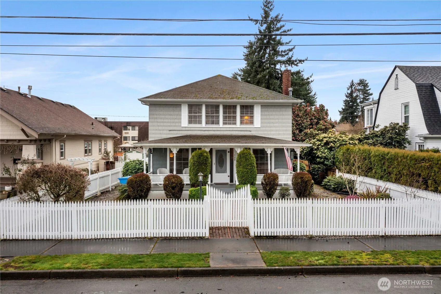 Property photo for 128 5th Avenue Nw, Puyallup