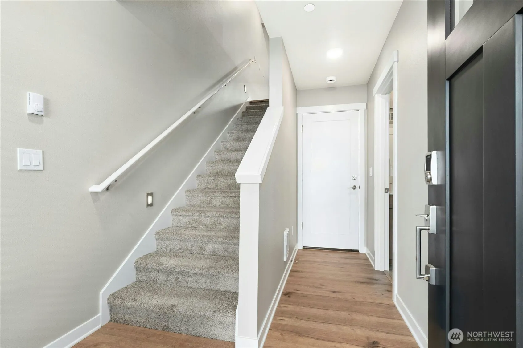 Property photo for 13730 Manor Way #j6, Lynnwood photo 5