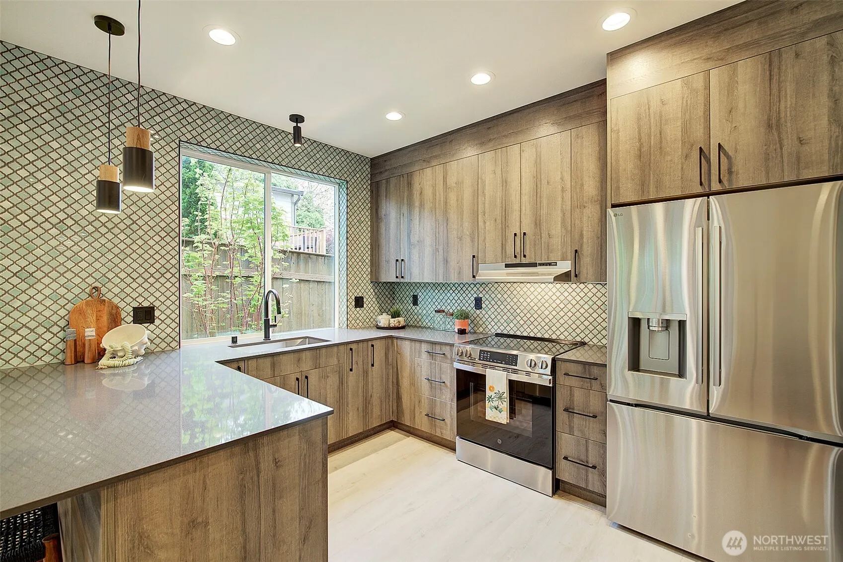 Property photo for 7912 34th Avenue Sw, Seattle photo 5