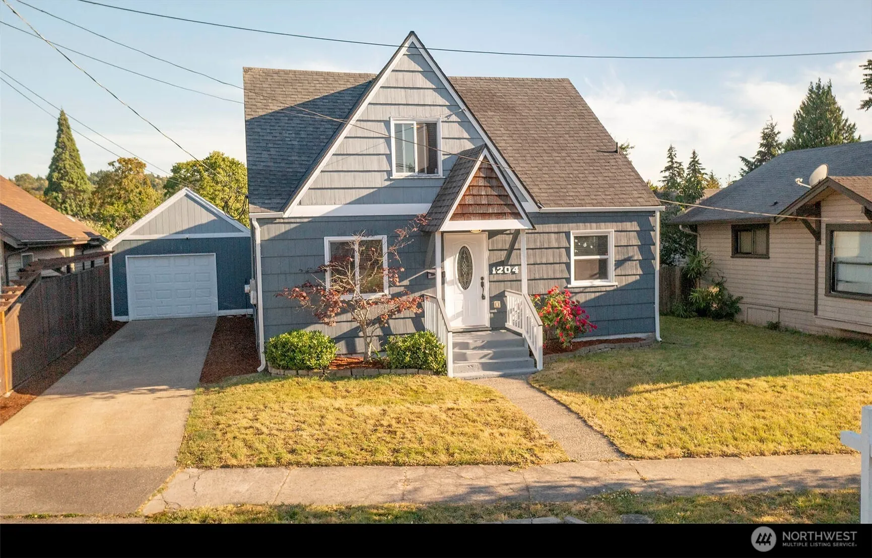 Property photo for 1204 4th Avenue Se, Puyallup