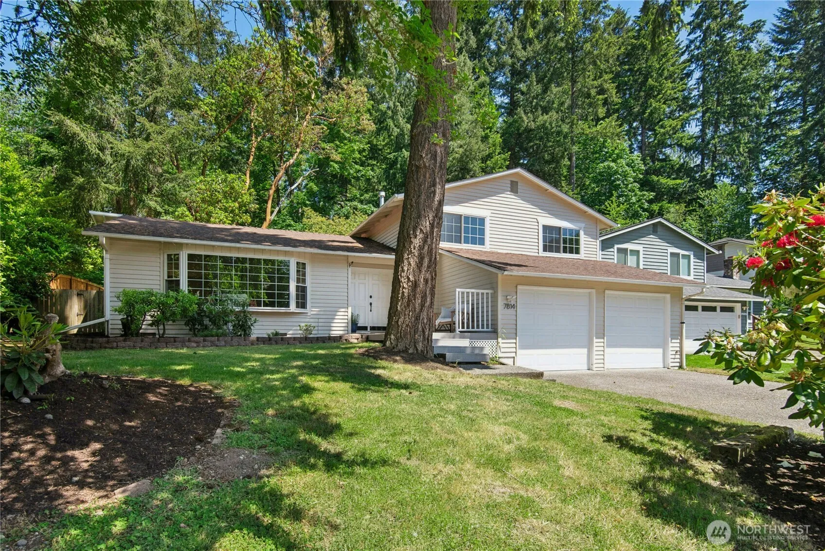 Property photo for 7814 Ne 135th Place, Kirkland photo 2