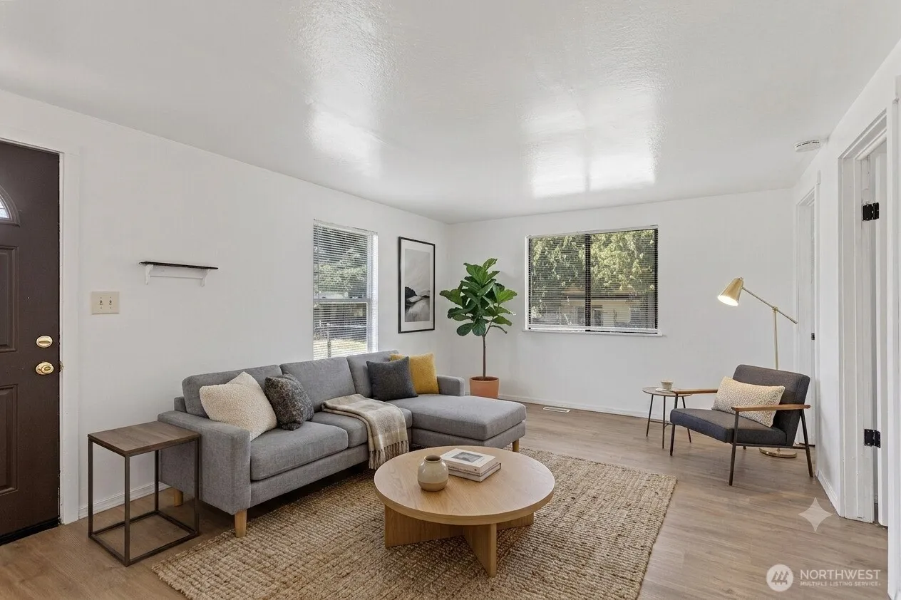 Property photo for 8614 Renton Avenue S, Seattle photo 3