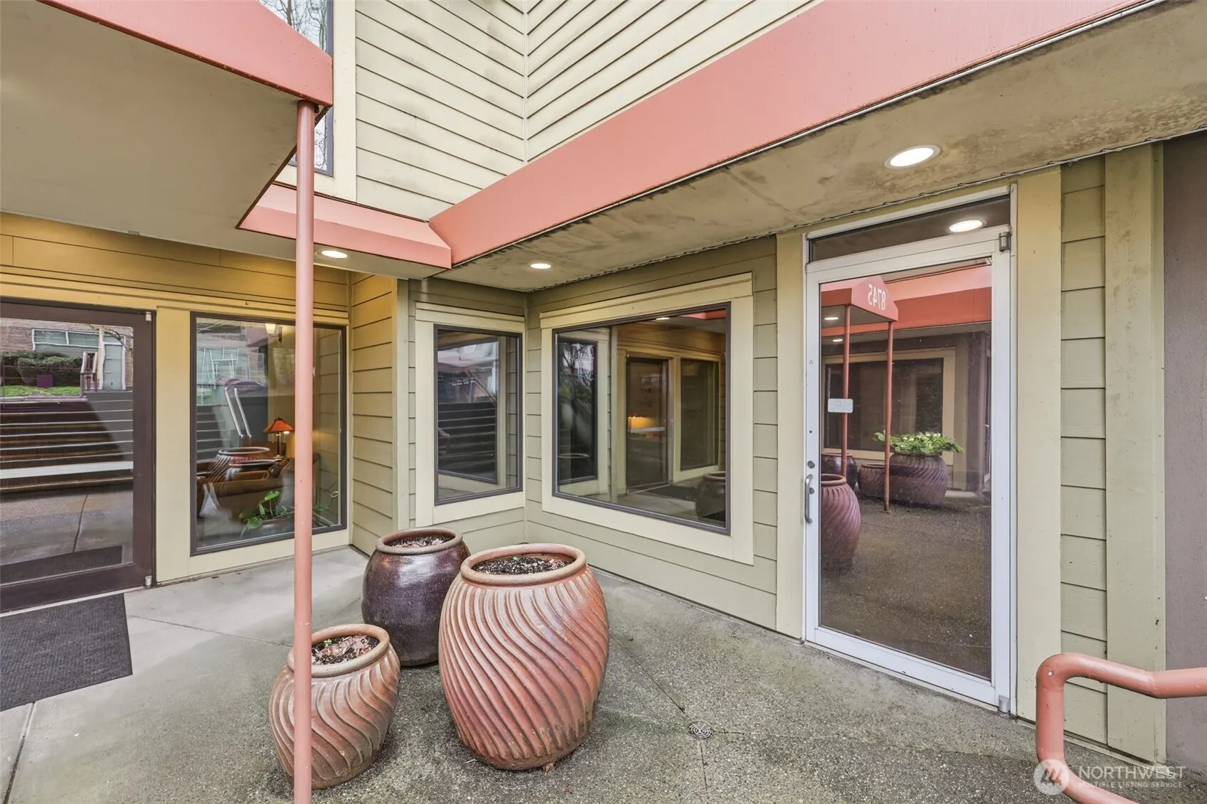 Property photo for 8745 Greenwood Avenue N #a, Seattle photo 2
