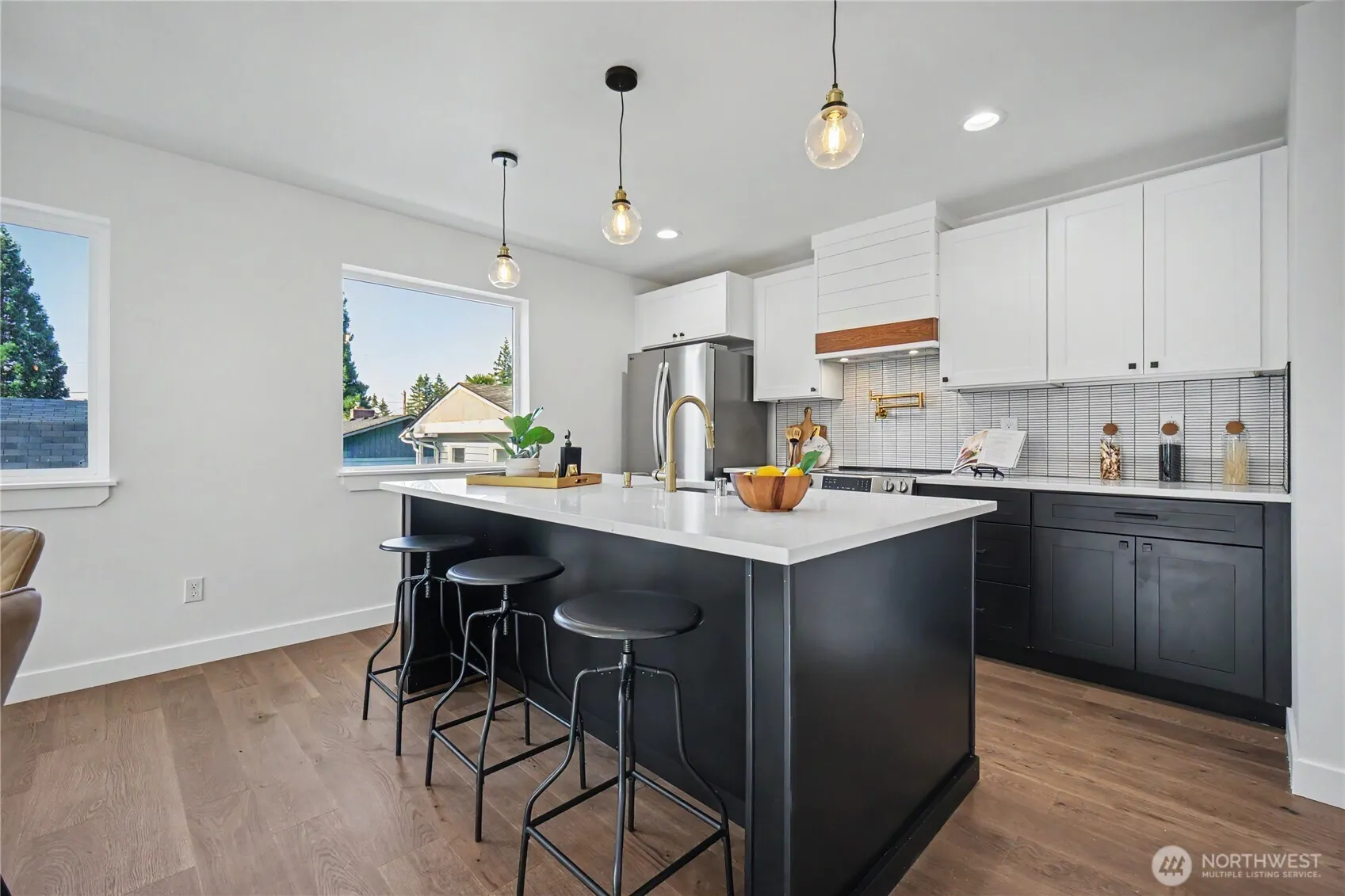 Property photo for 5610 Rockefeller Avenue #2 & 3, Everett photo 5