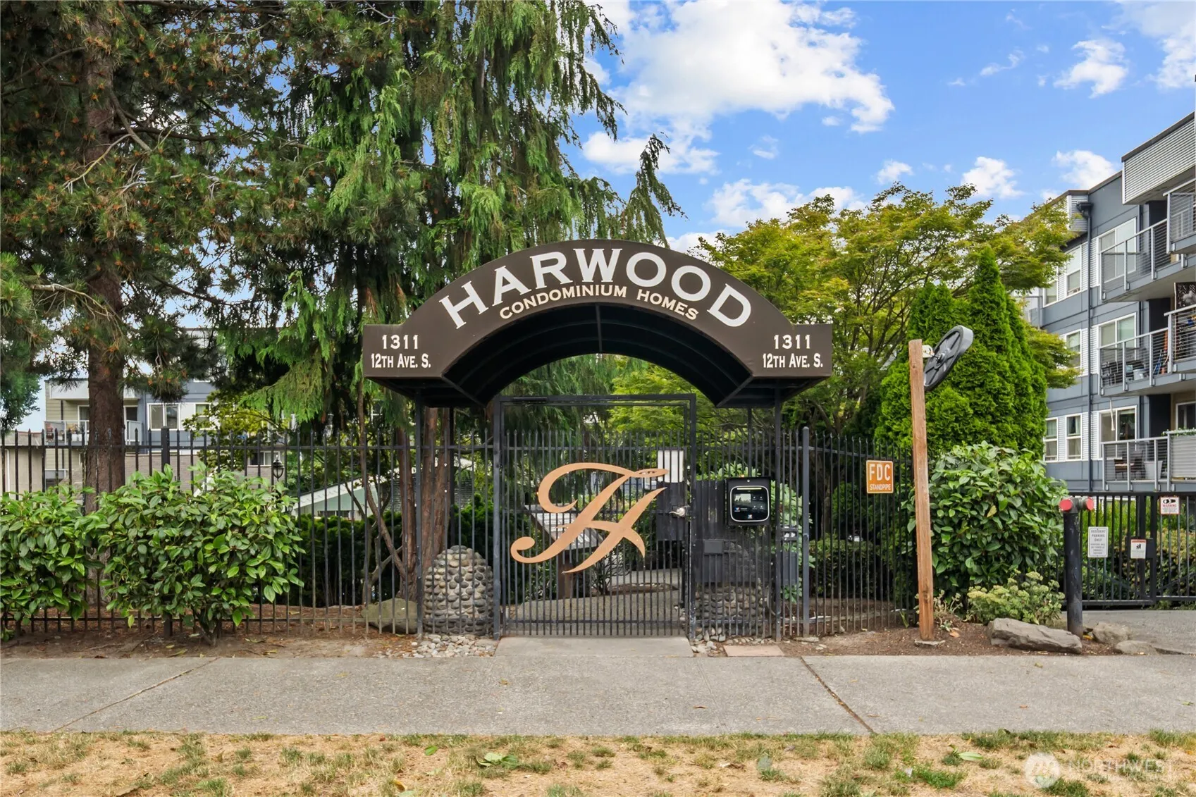 Property photo for 1311 12th Avenue S #f401, Seattle photo 2