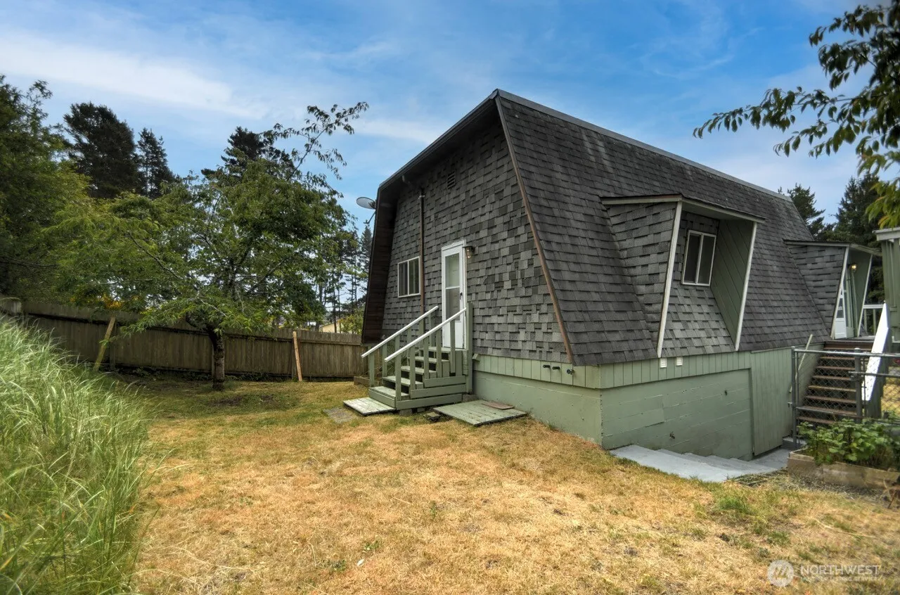 Property photo for 912 Surf Street, Westport photo 3