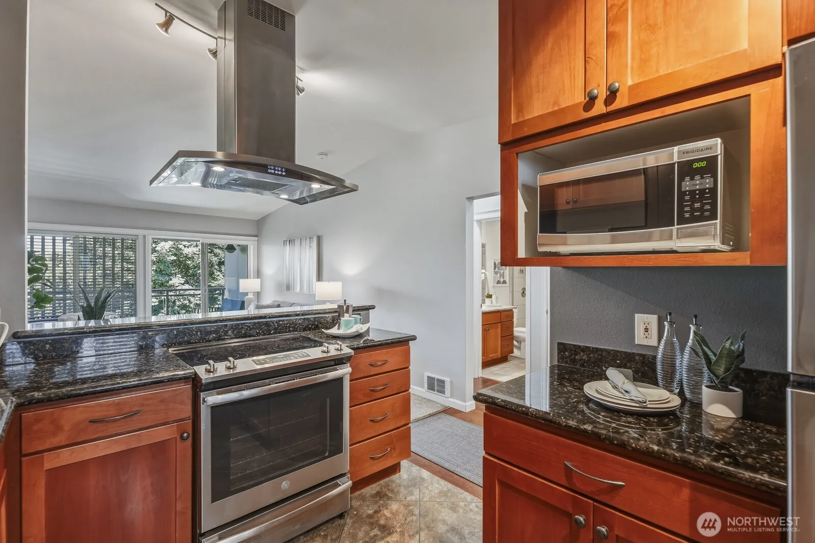 Property photo for 130 105th Avenue Se #316, Bellevue photo 5