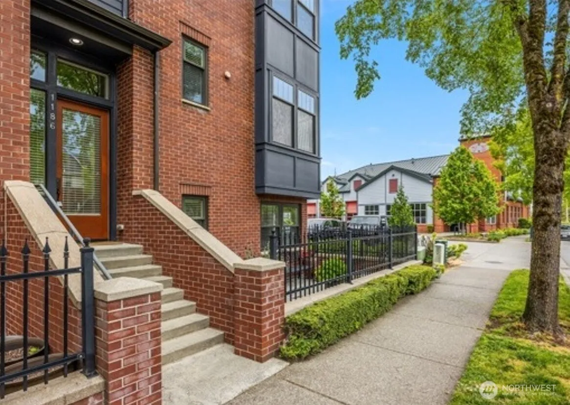 Property photo for 1186 Ne Park Drive Ne, Issaquah