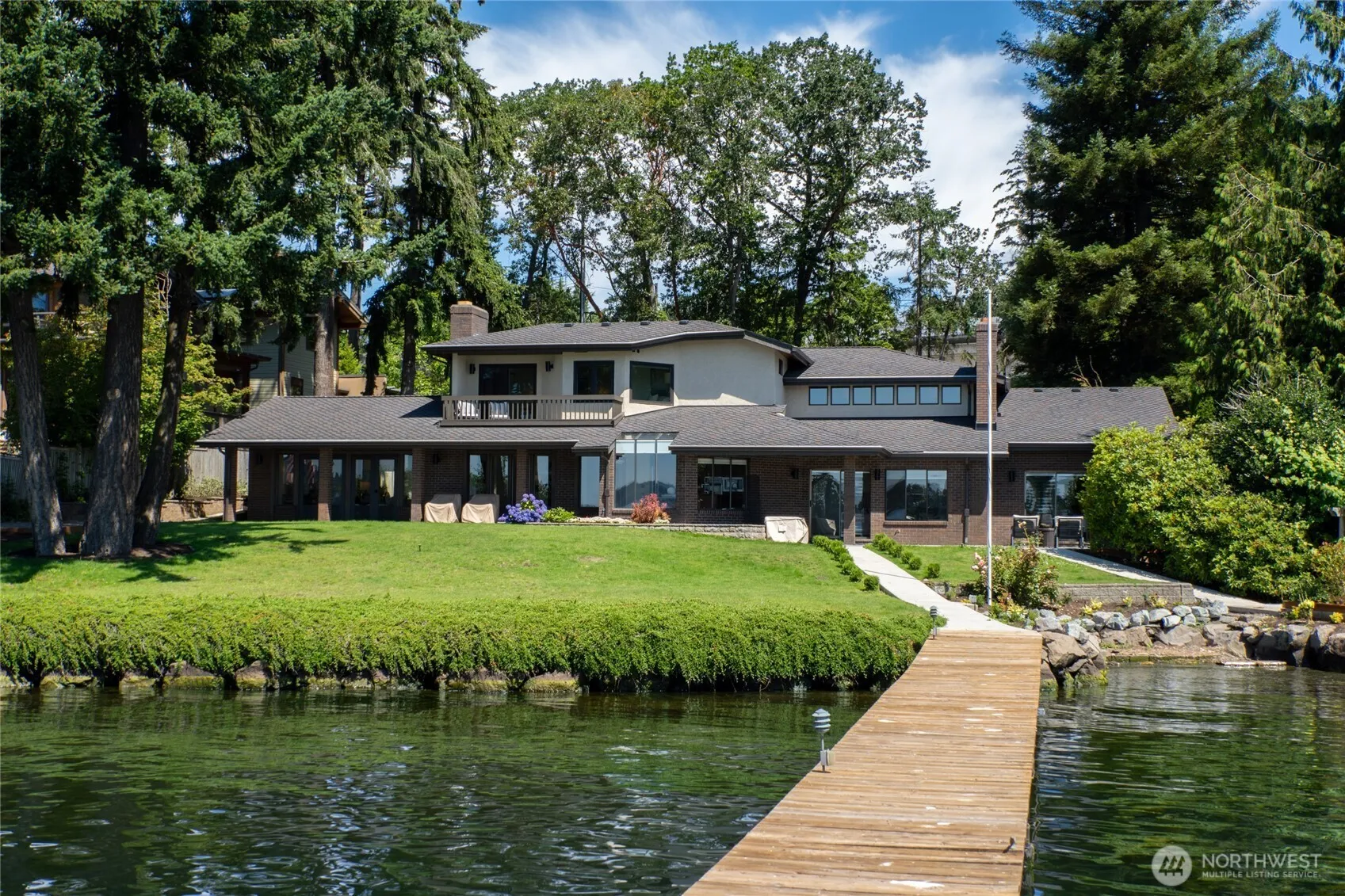 Property photo for 11055 Se Lake Road, Bellevue photo 2