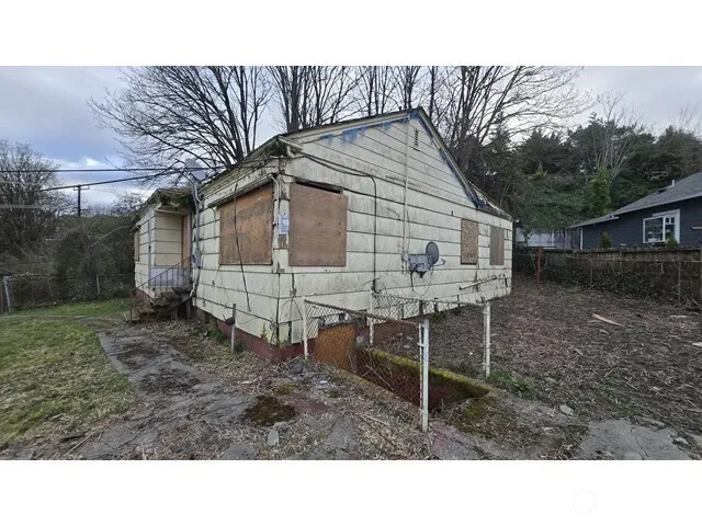 Property photo for 4010 22nd Avenue Sw, Seattle photo 5