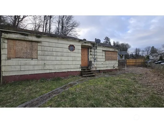 Property photo for 4010 22nd Avenue Sw, Seattle photo 3