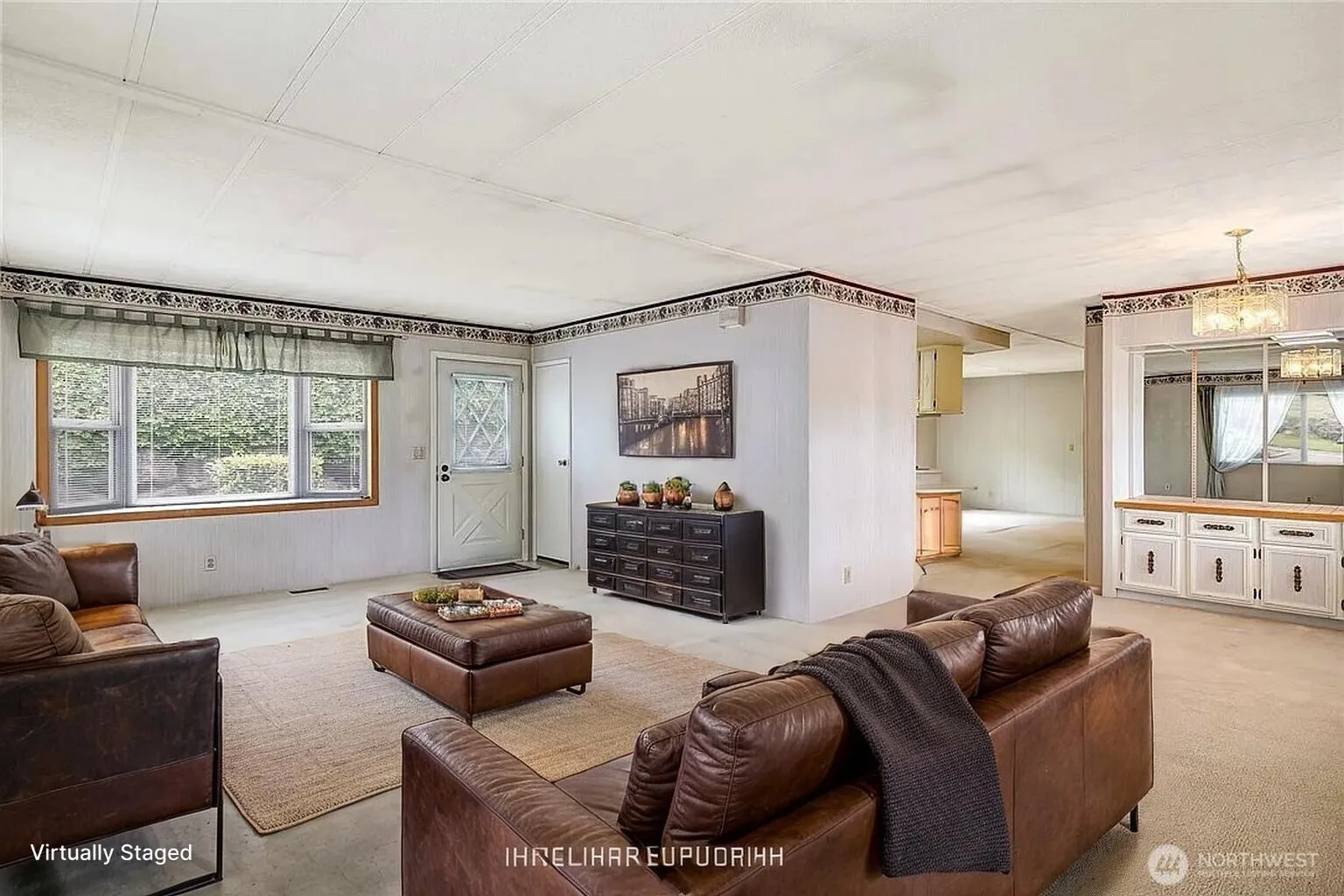 Property photo for 17044 Woodcrest Drive Ne, Bothell photo 2