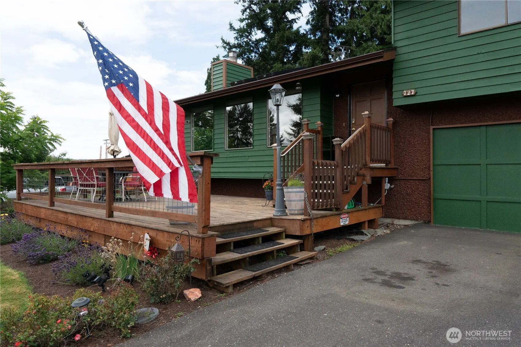 Property photo for 727 Poplar Drive, Bellingham photo 3