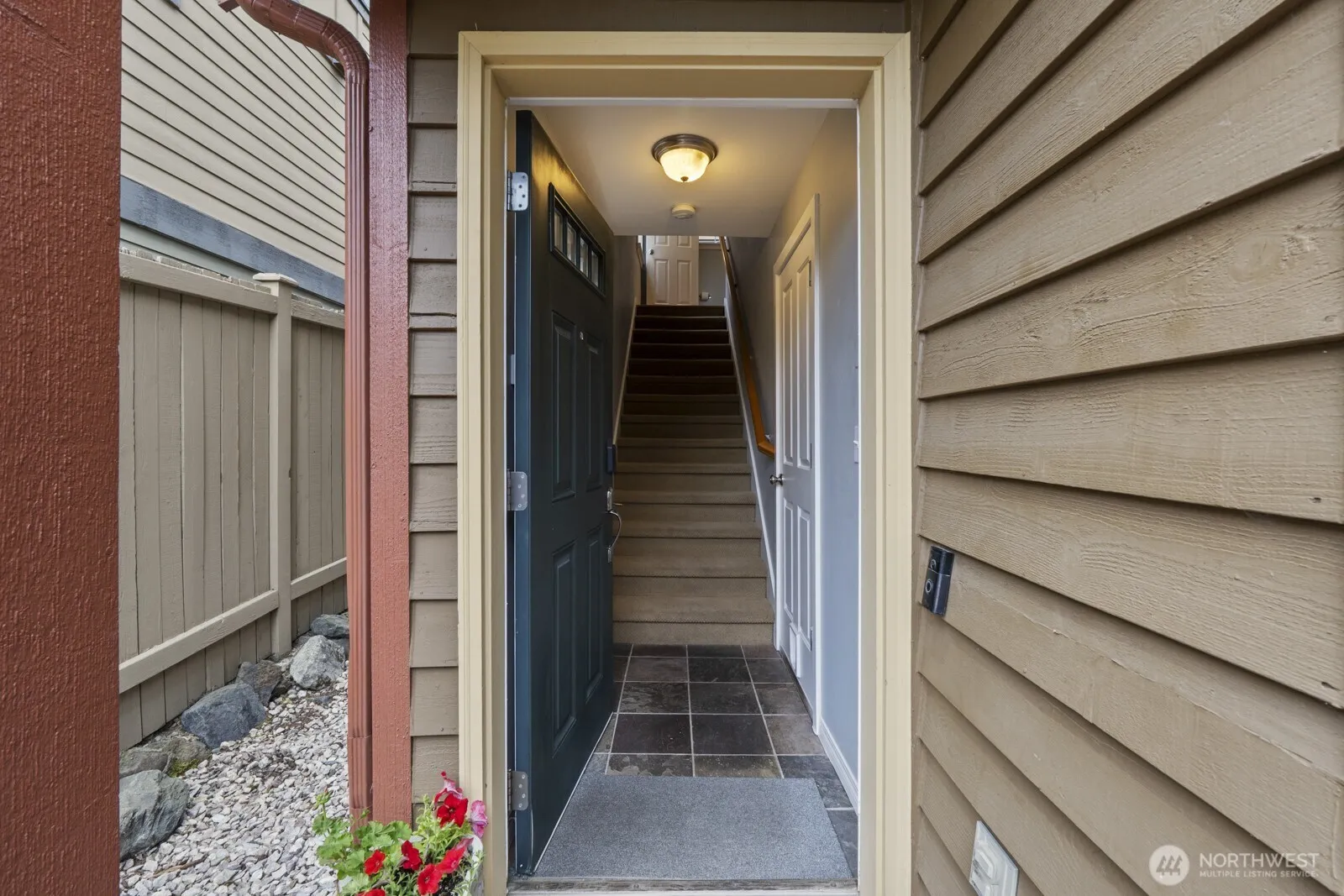 Property photo for 2606 Nw 57th Street #b, Seattle photo 4