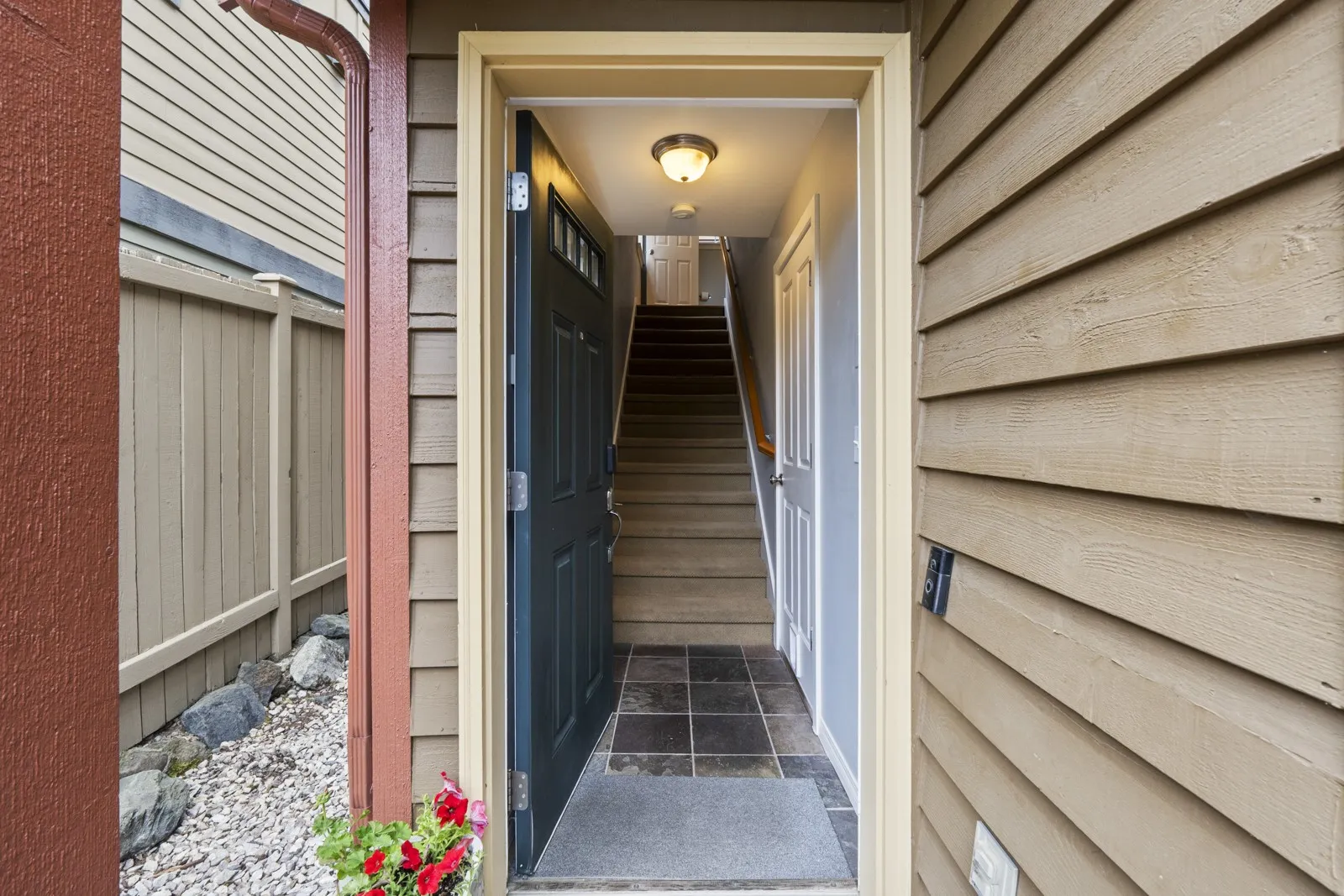 Property photo for 2606 Nw 57th Street #b, Seattle photo 4