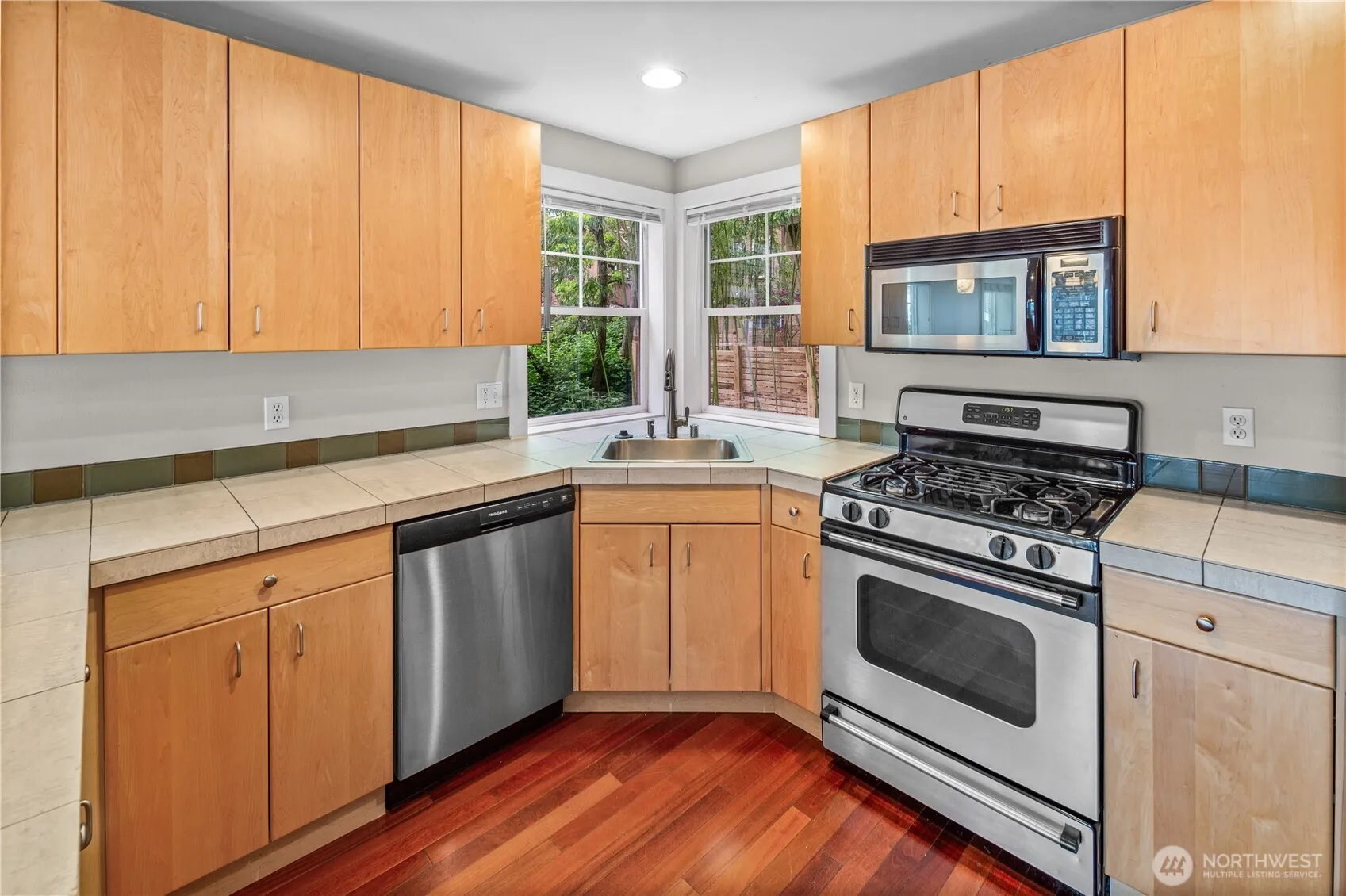 Property photo for 129 A 26th Avenue E, Seattle photo 5