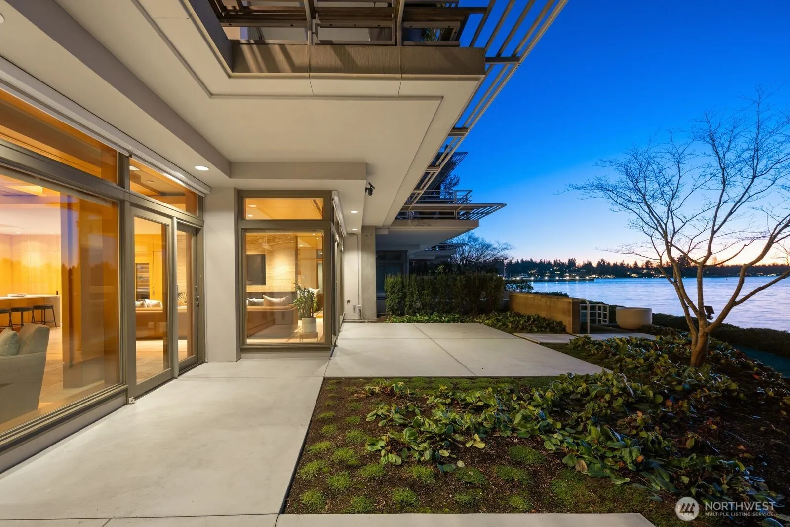 Property photo for 5505 Lake Washington Boulevard Ne #1-e, Kirkland photo 2