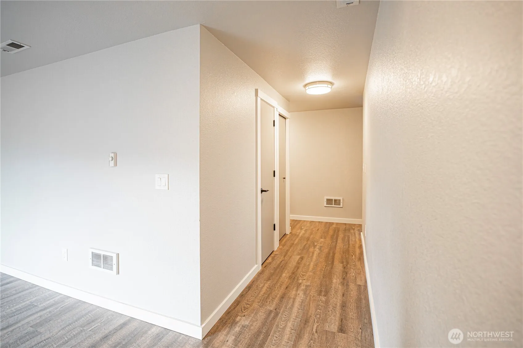 Property photo for 10010 15th Avenue Ct E, Tacoma photo 5
