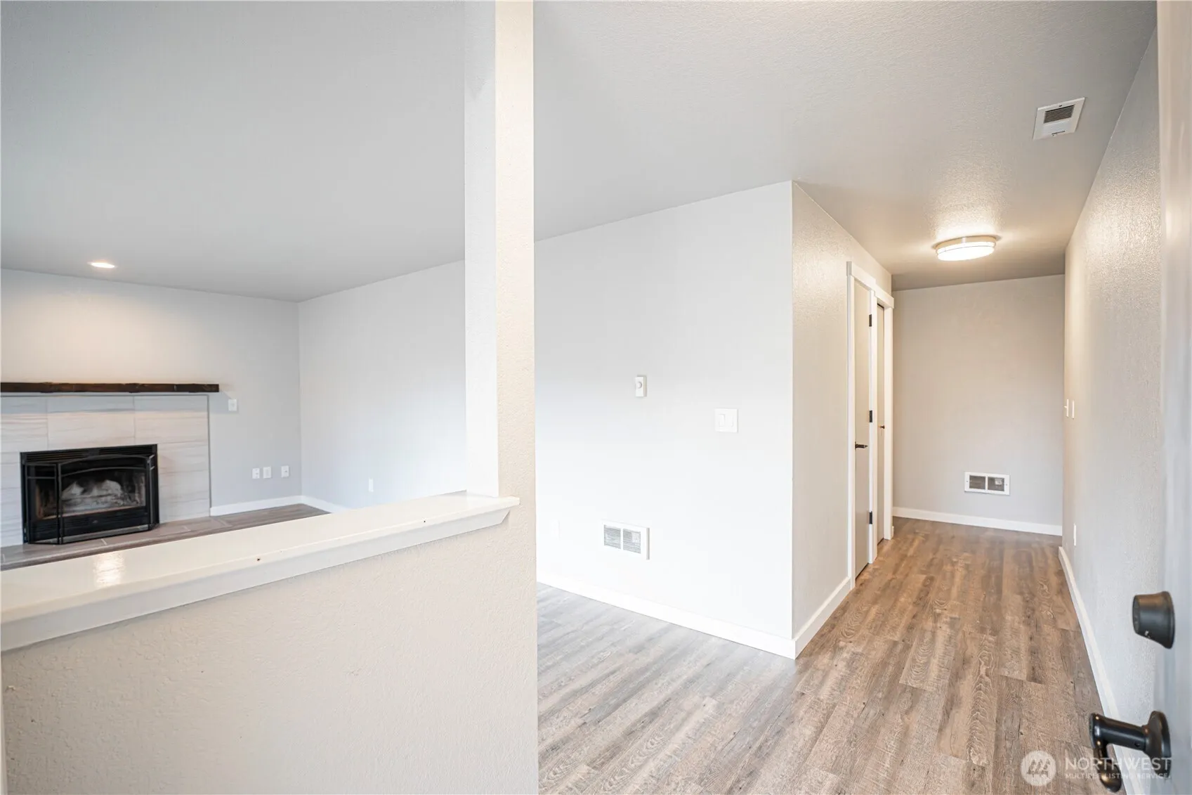 Property photo for 10010 15th Avenue Ct E, Tacoma photo 3