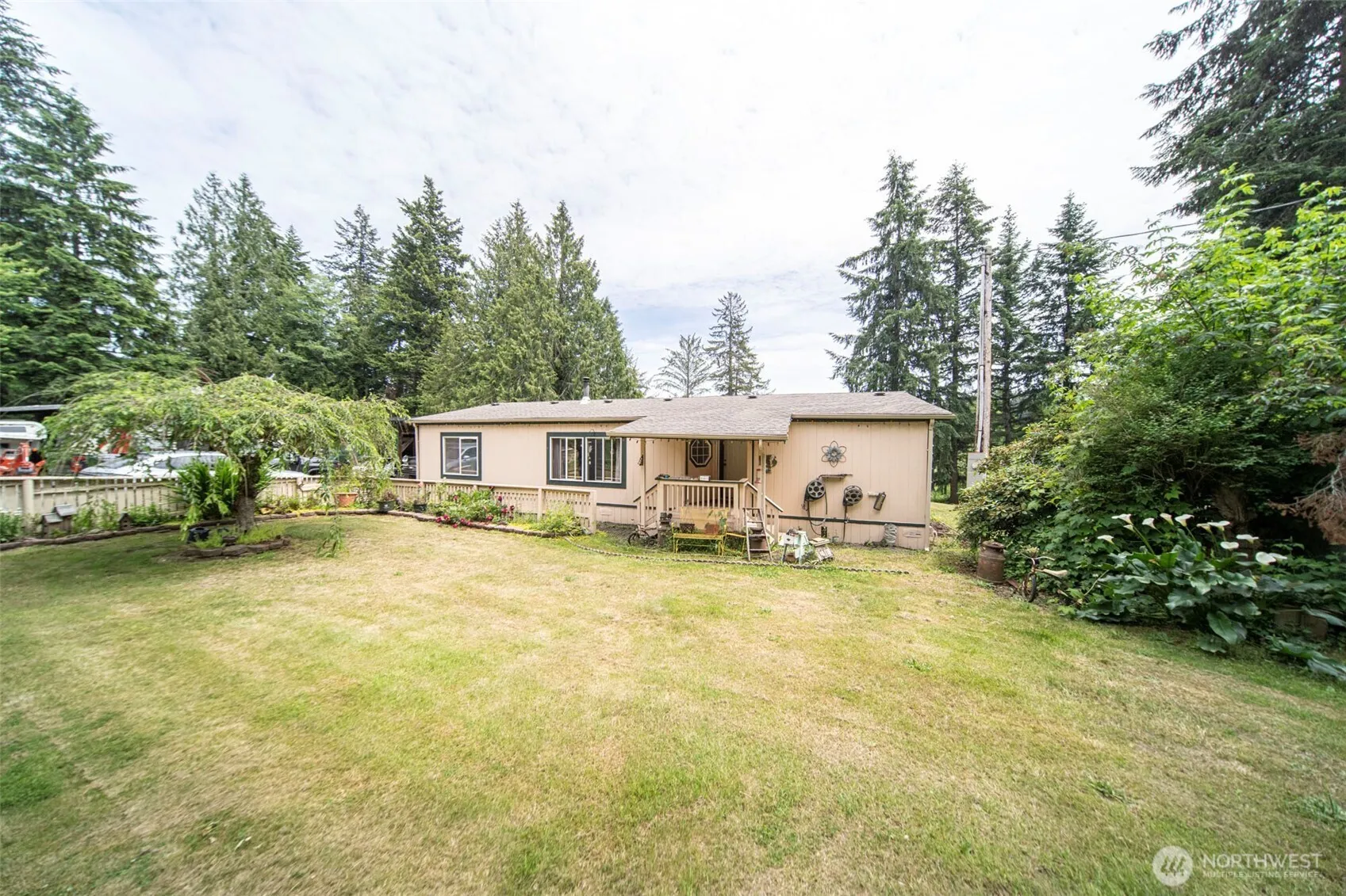 Property photo for 6533 12th Avenue Nw, Tulalip photo 2