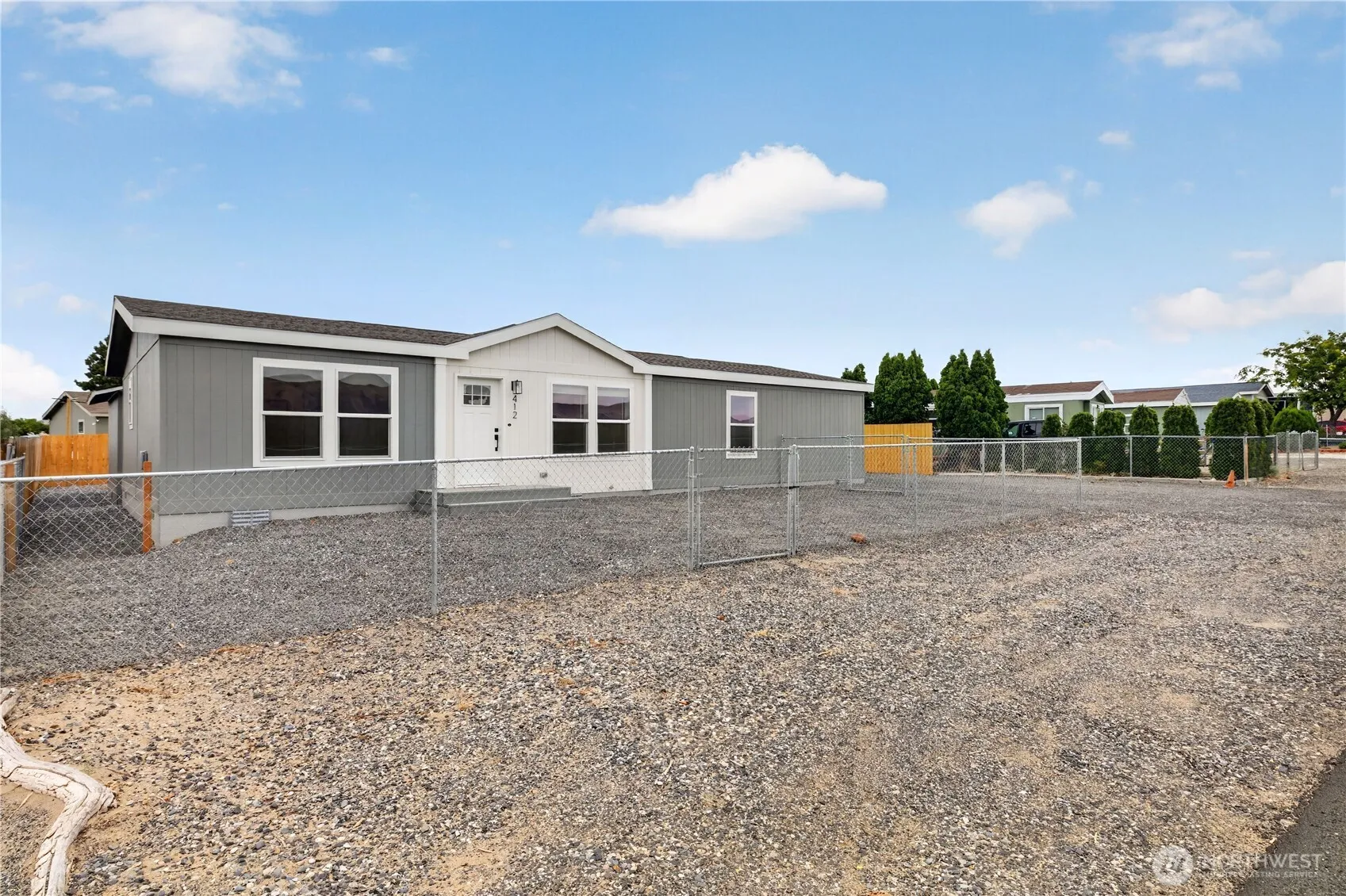 Property photo for 412 Sw Thunderbird Way, Mattawa photo 3