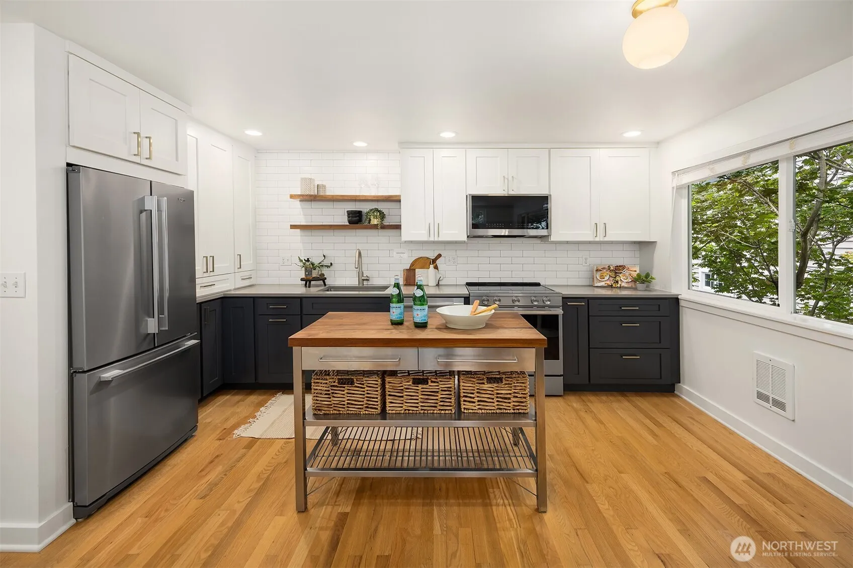 Property photo for 3300 B Government Way, Seattle photo 5