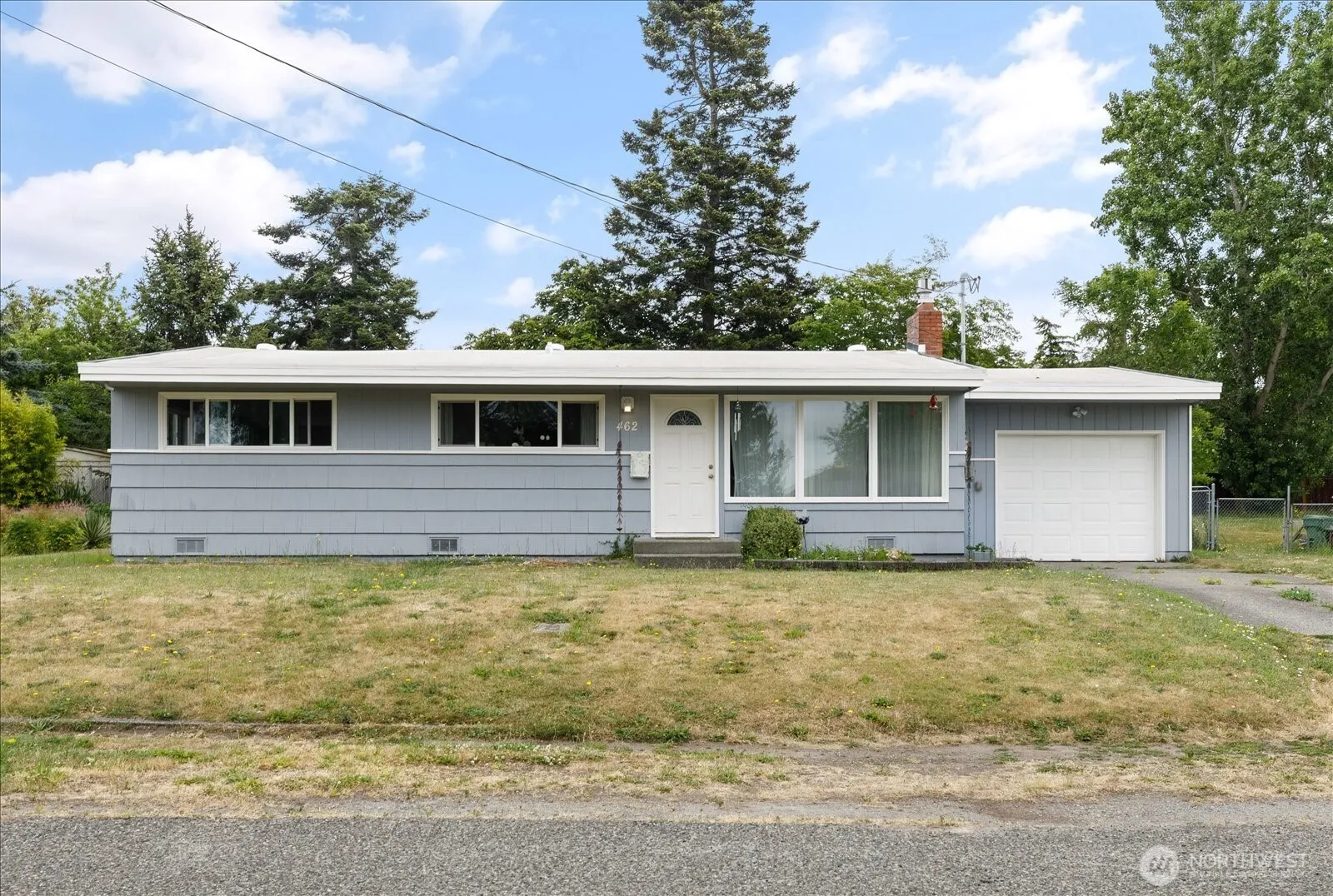 Property photo for 462 Se Quaker Street, Oak Harbor