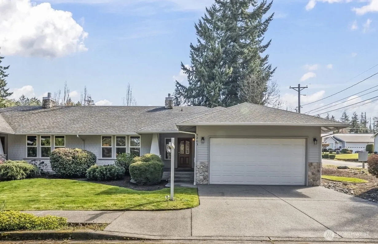 Property photo for 5203 53rd Street W, University Place photo 2