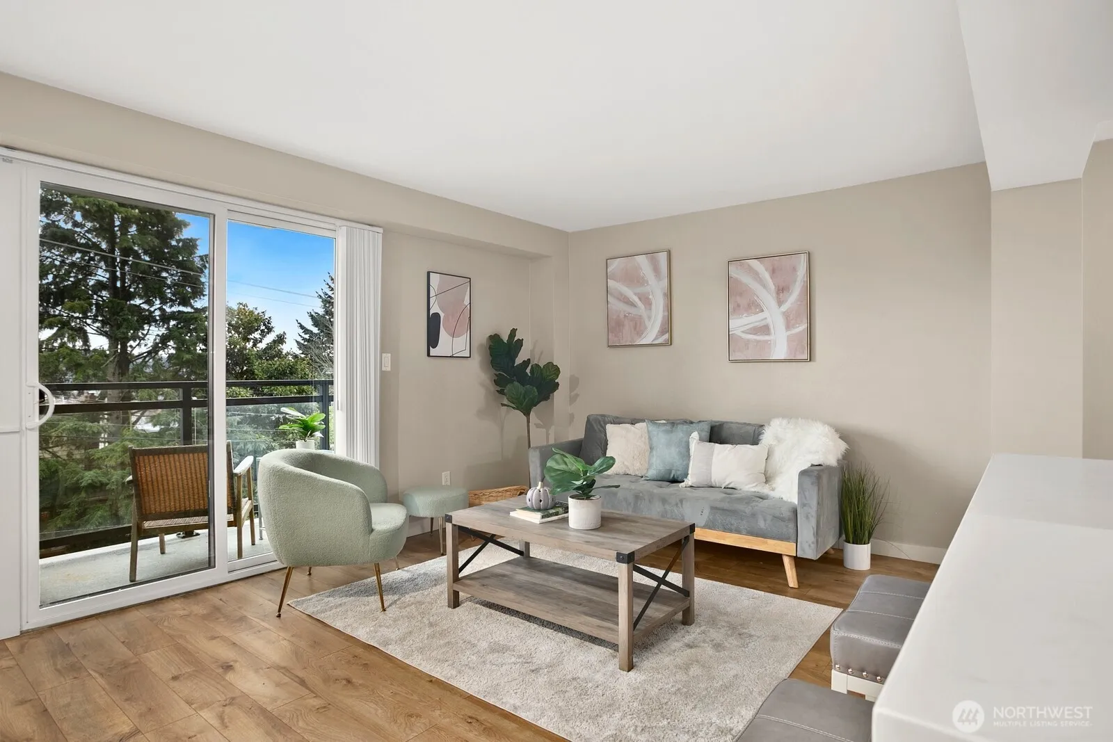 Property photo for 1601 Taylor Avenue N #405, Seattle photo 3